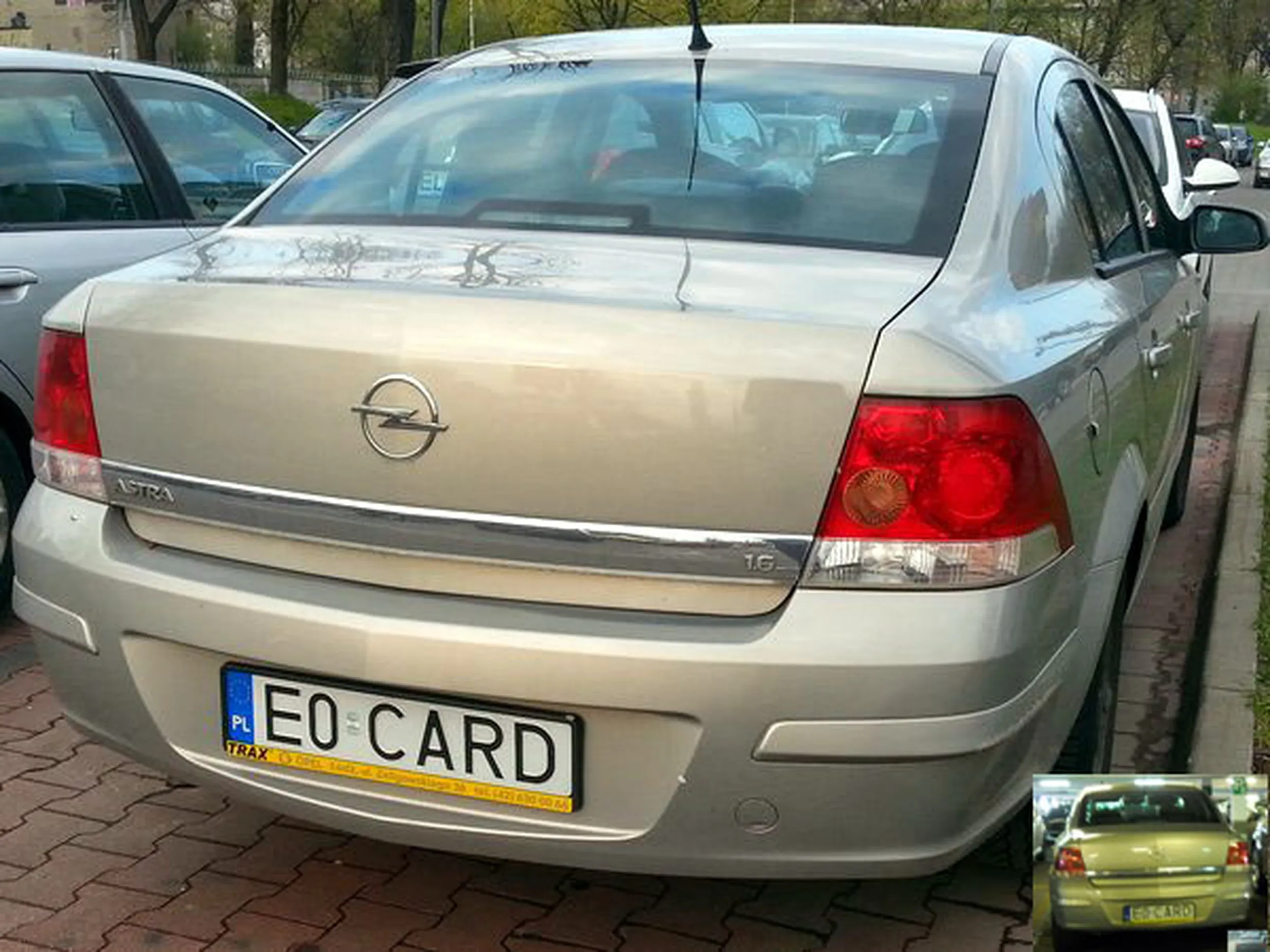 Fajny numer, blacha E0 CARD