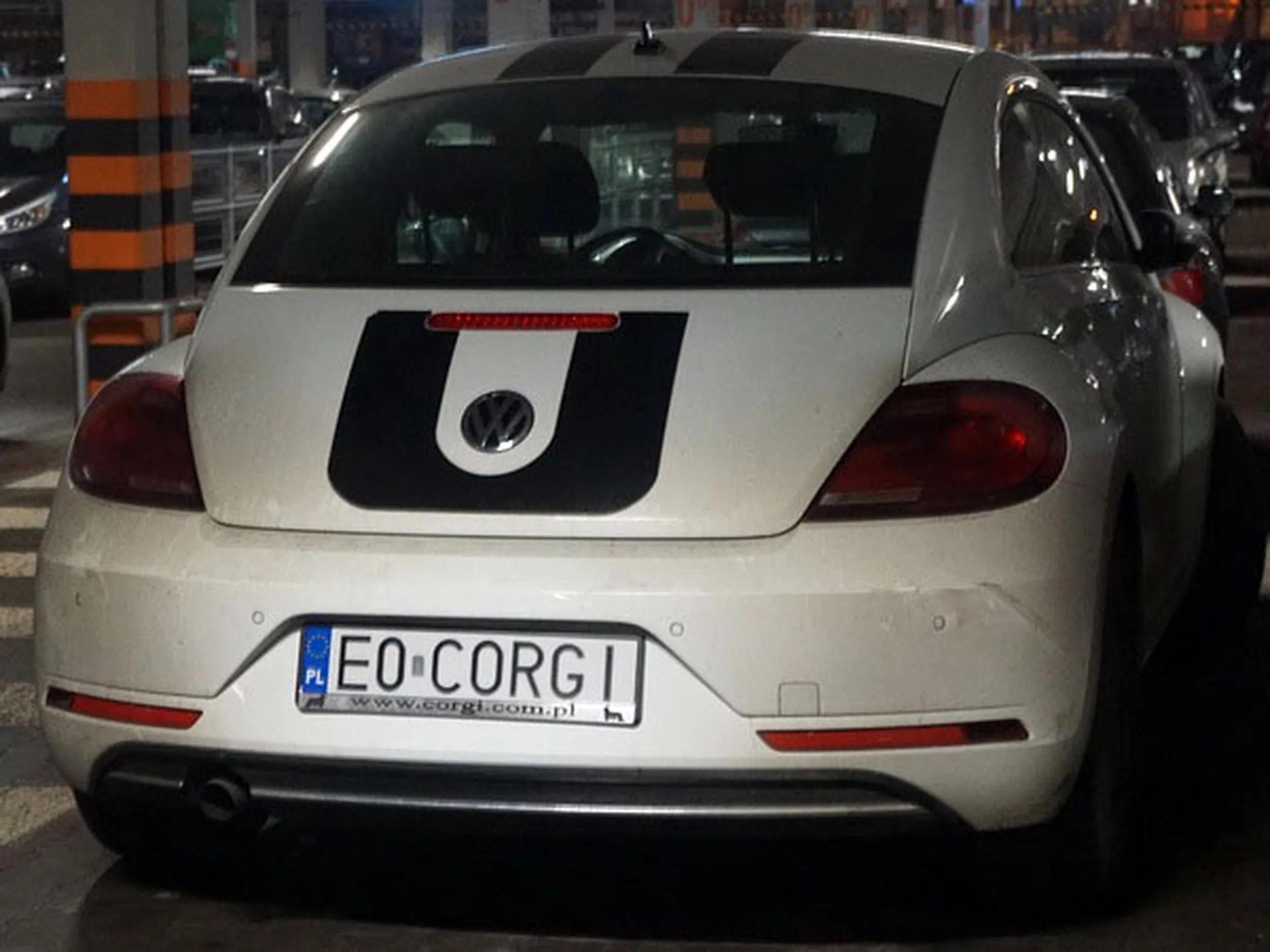 Fajny numer, blacha E0 CORGI