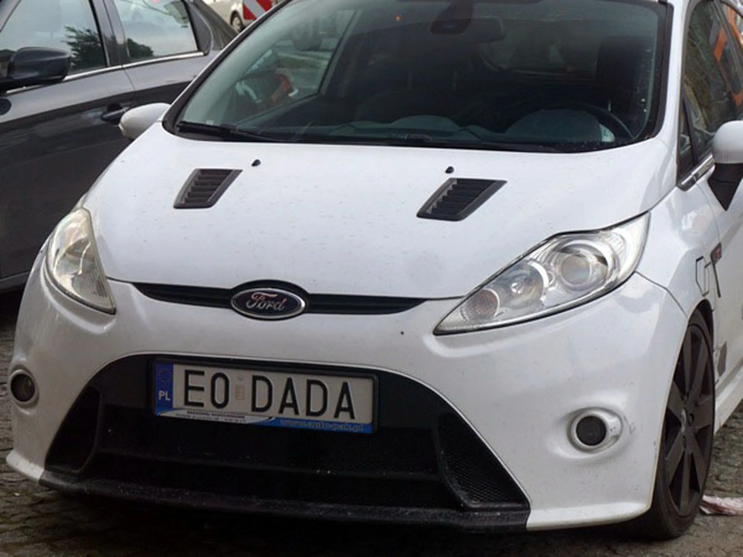 Fajny numer, blacha E0 DADA