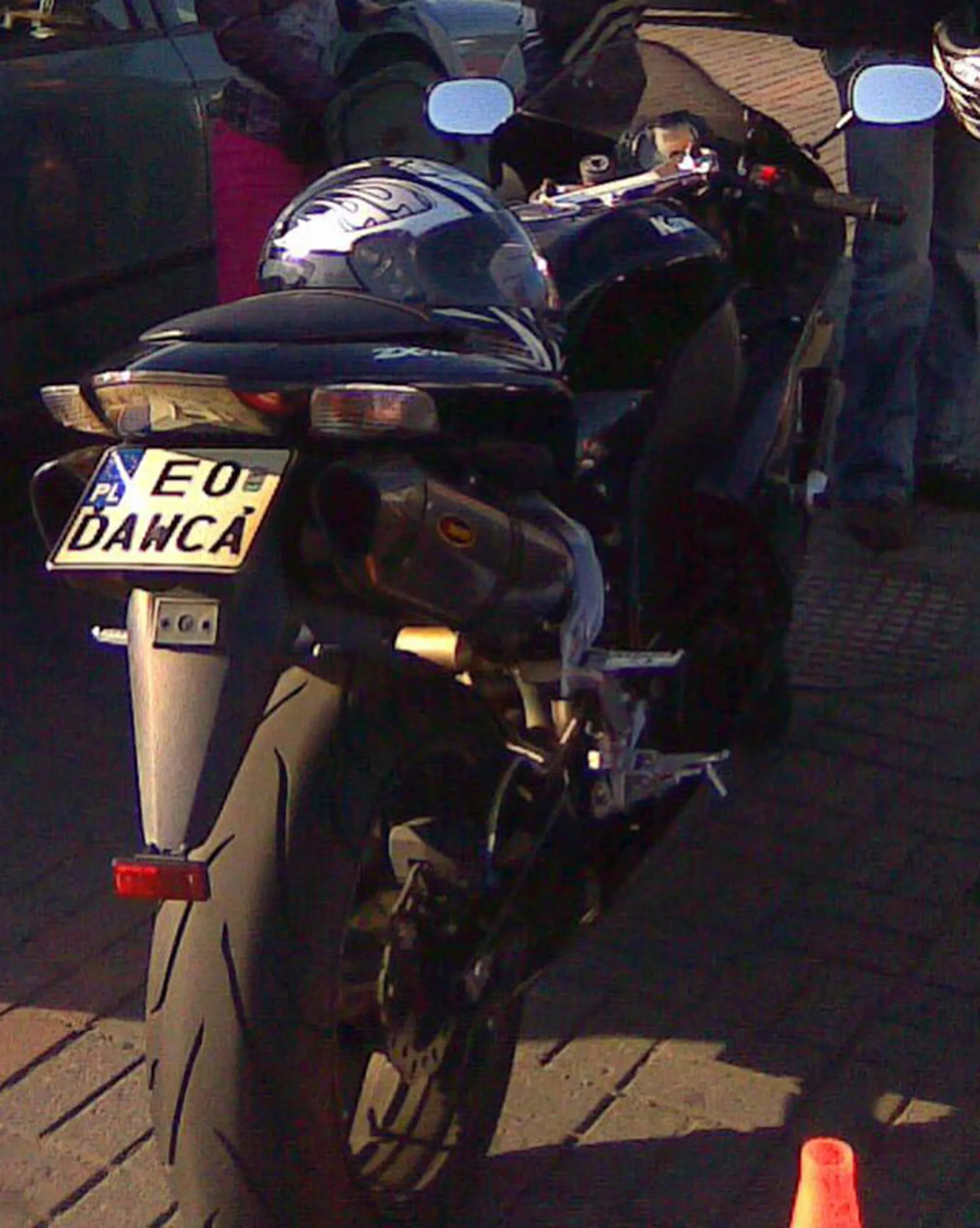 Fajny numer, blacha E0 DAWCA