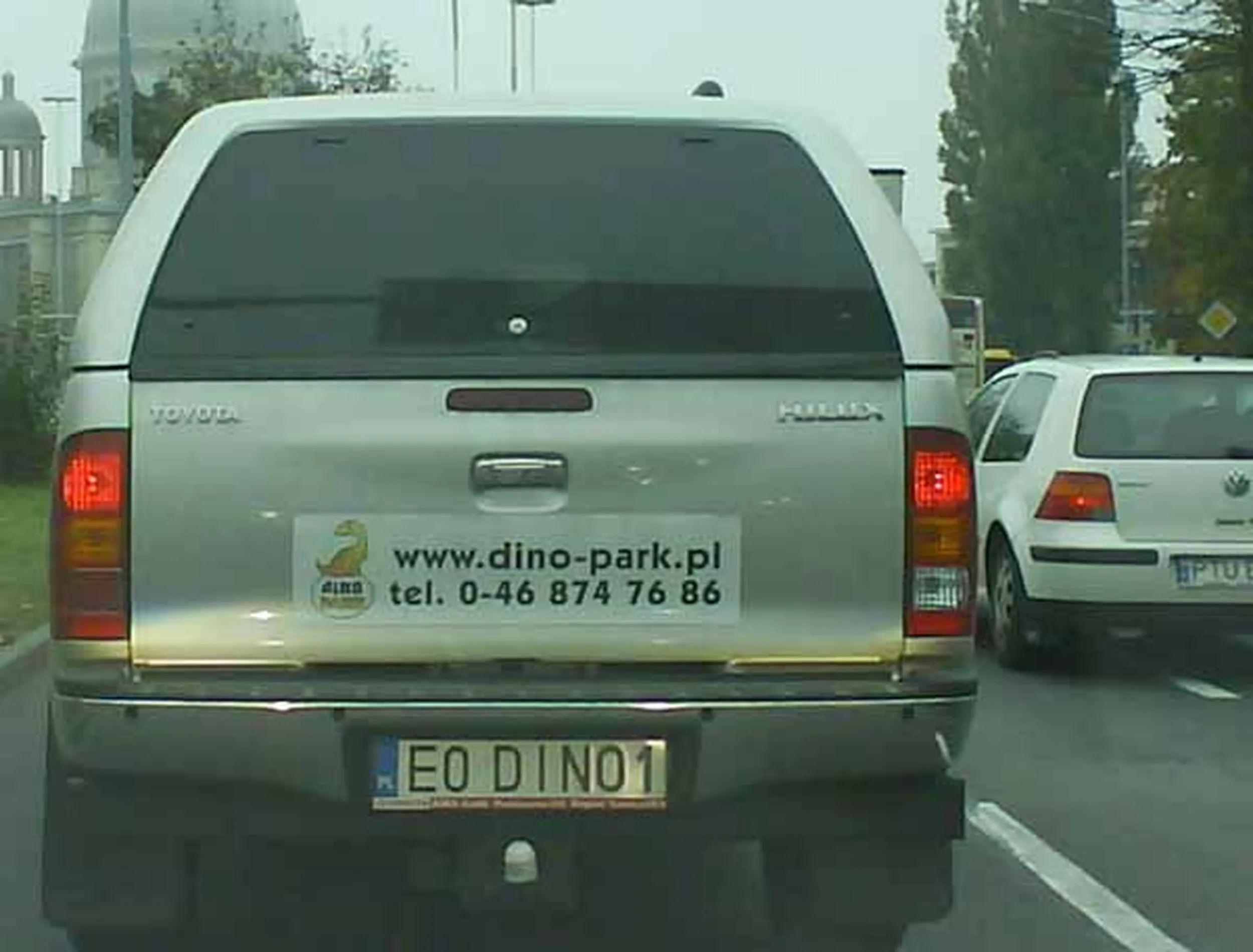 Fajny numer, blacha E0 DINO1