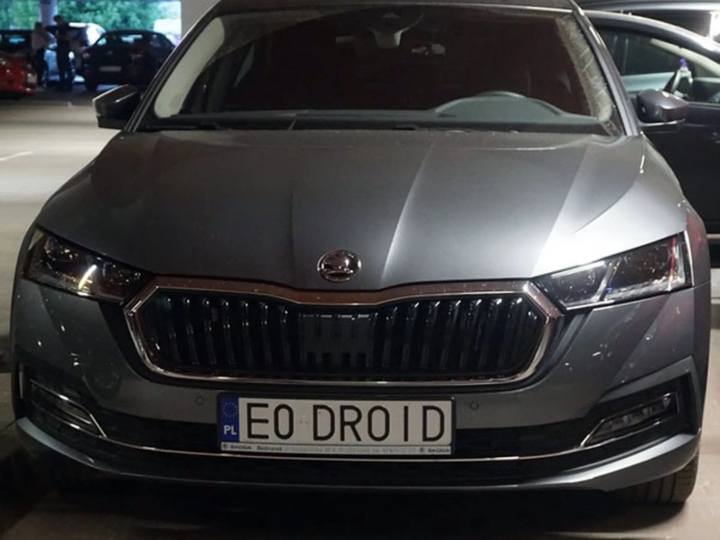 Fajny numer, blacha E0 DROID