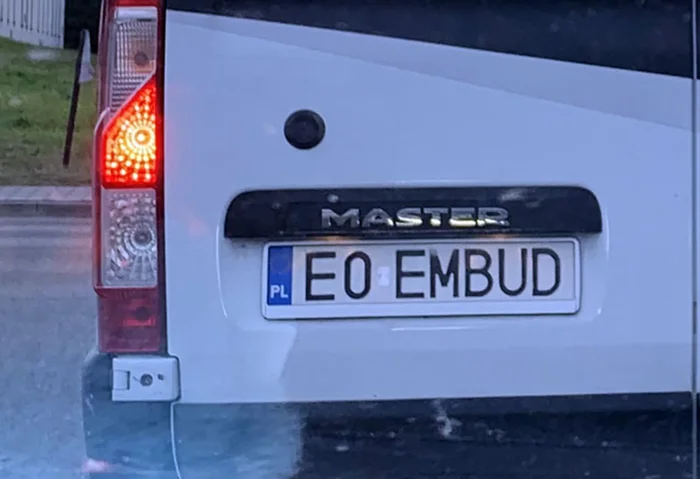 Fajny numer, blacha E0 EMBUD