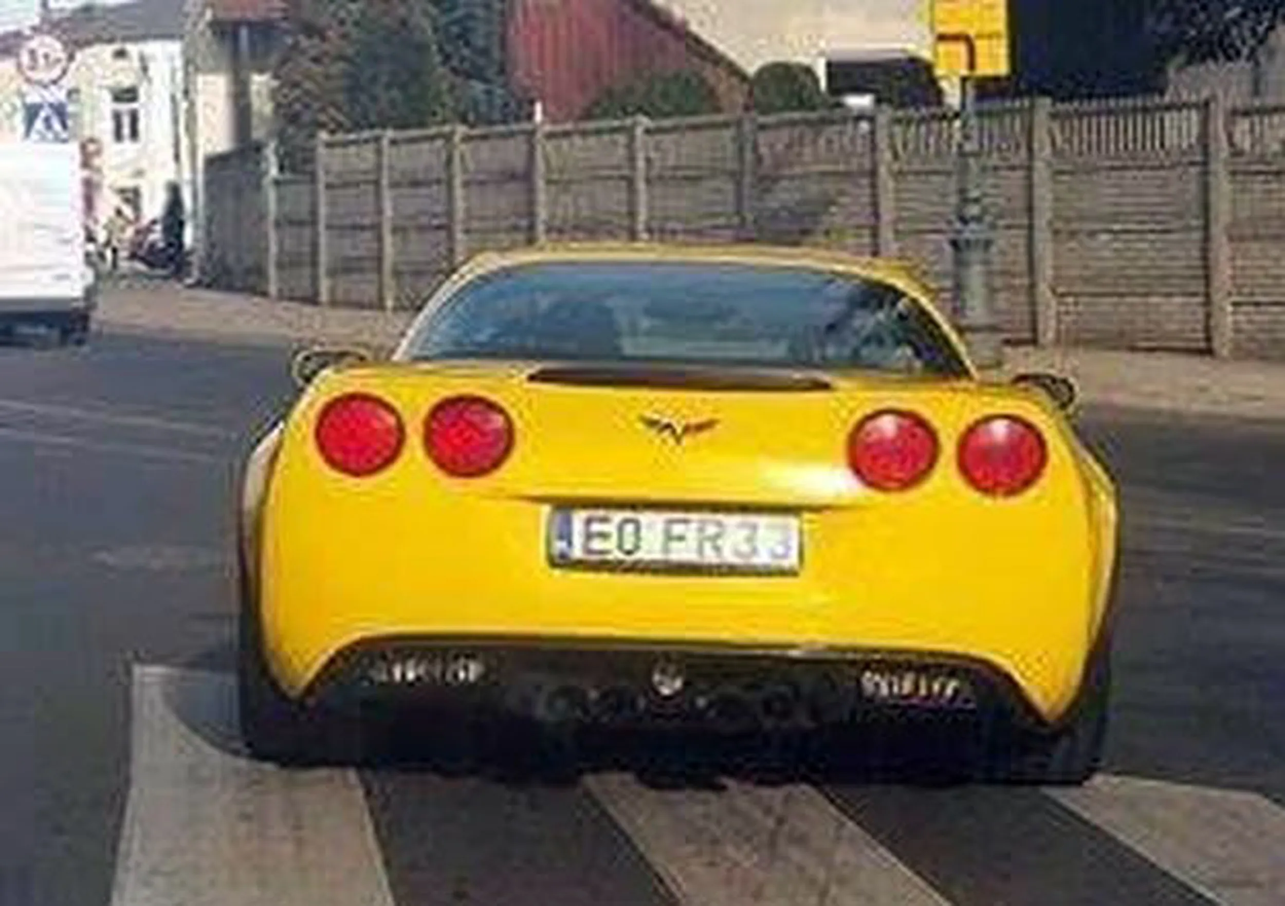 Fajny numer, blacha E0 FR33