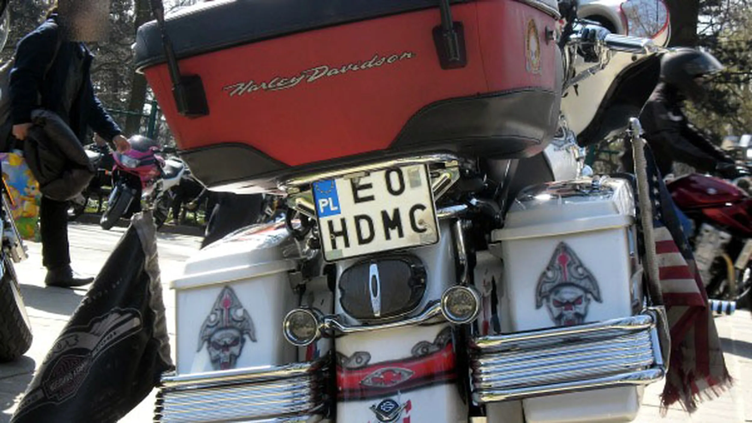 Fajny numer, blacha E0 HDMC