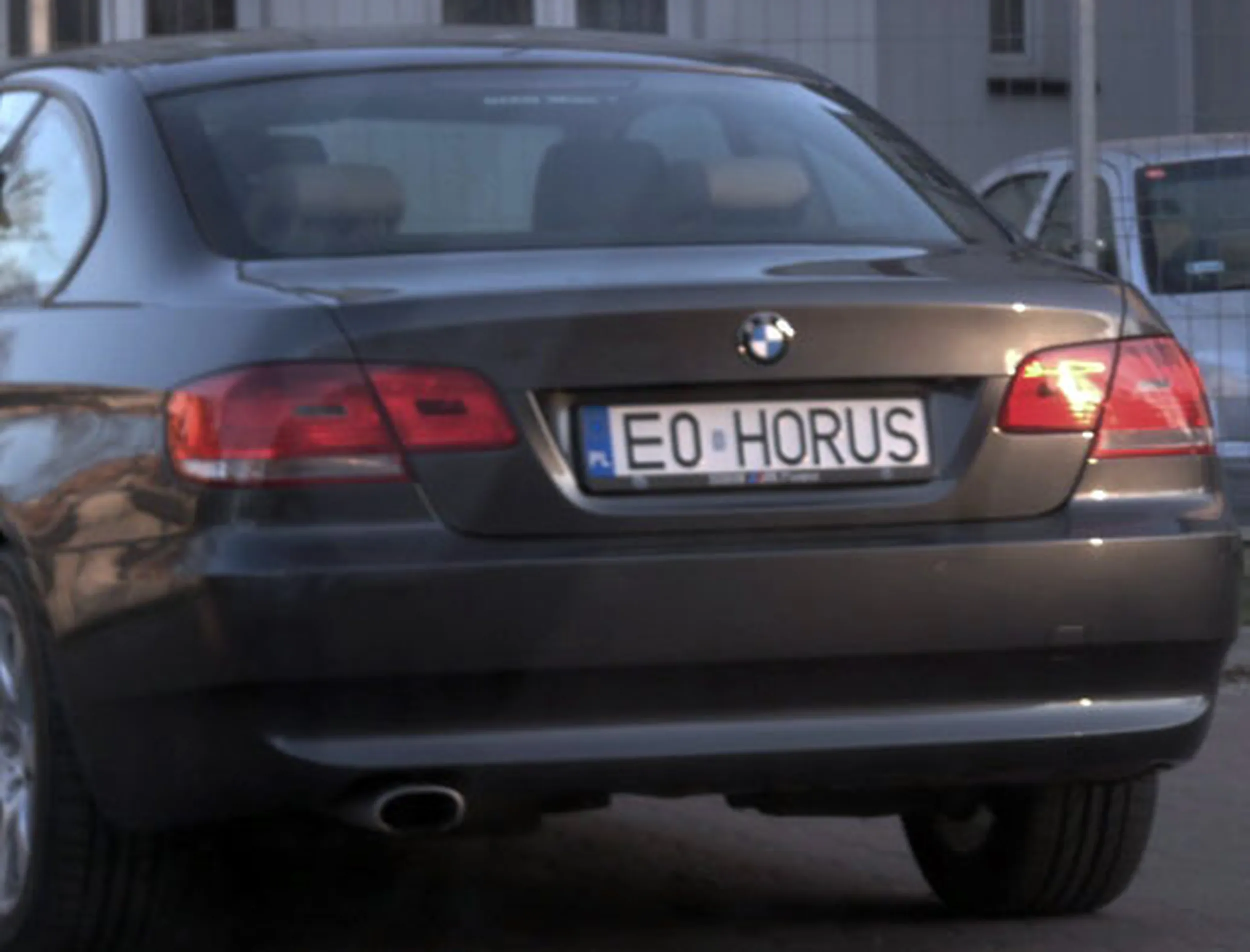 Fajny numer, blacha E0 HORUS