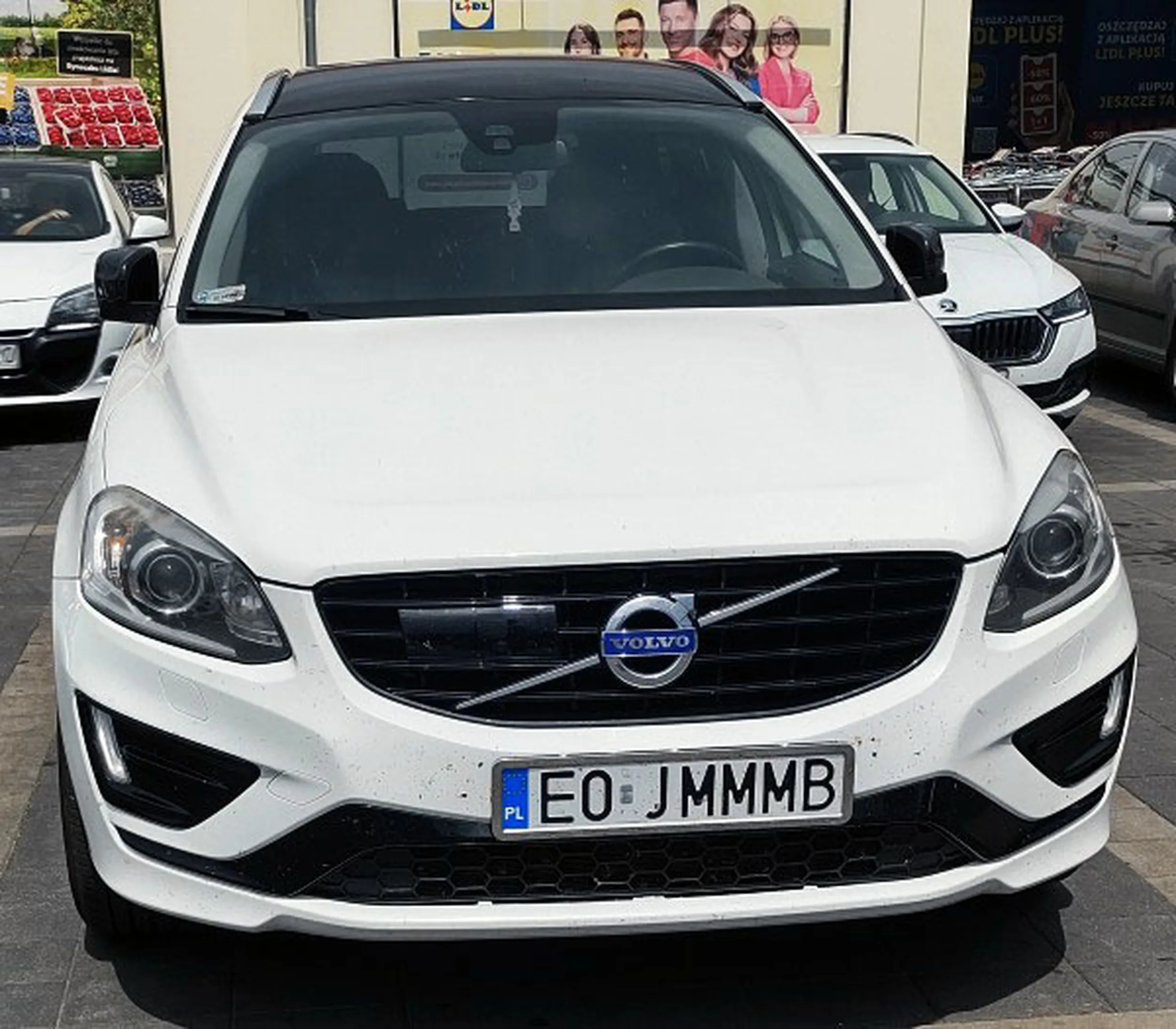 Fajny numer, blacha E0 JMMMB