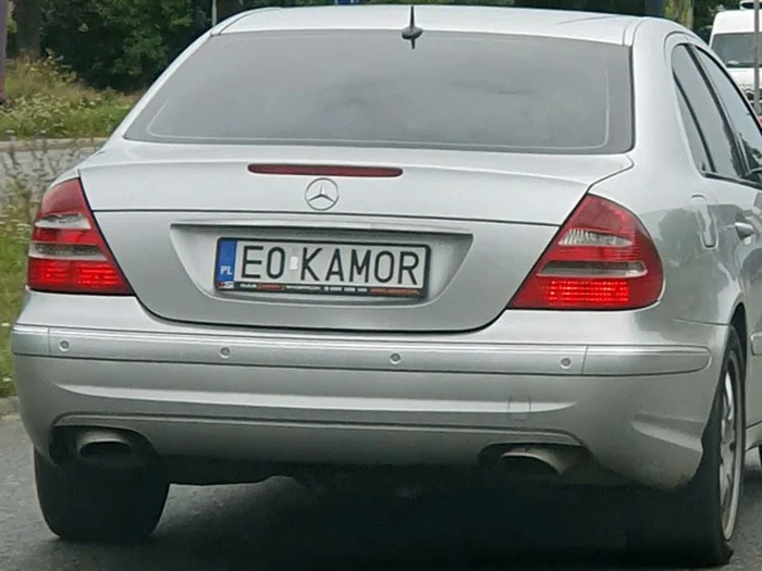 Fajny numer, blacha E0 KAMOR