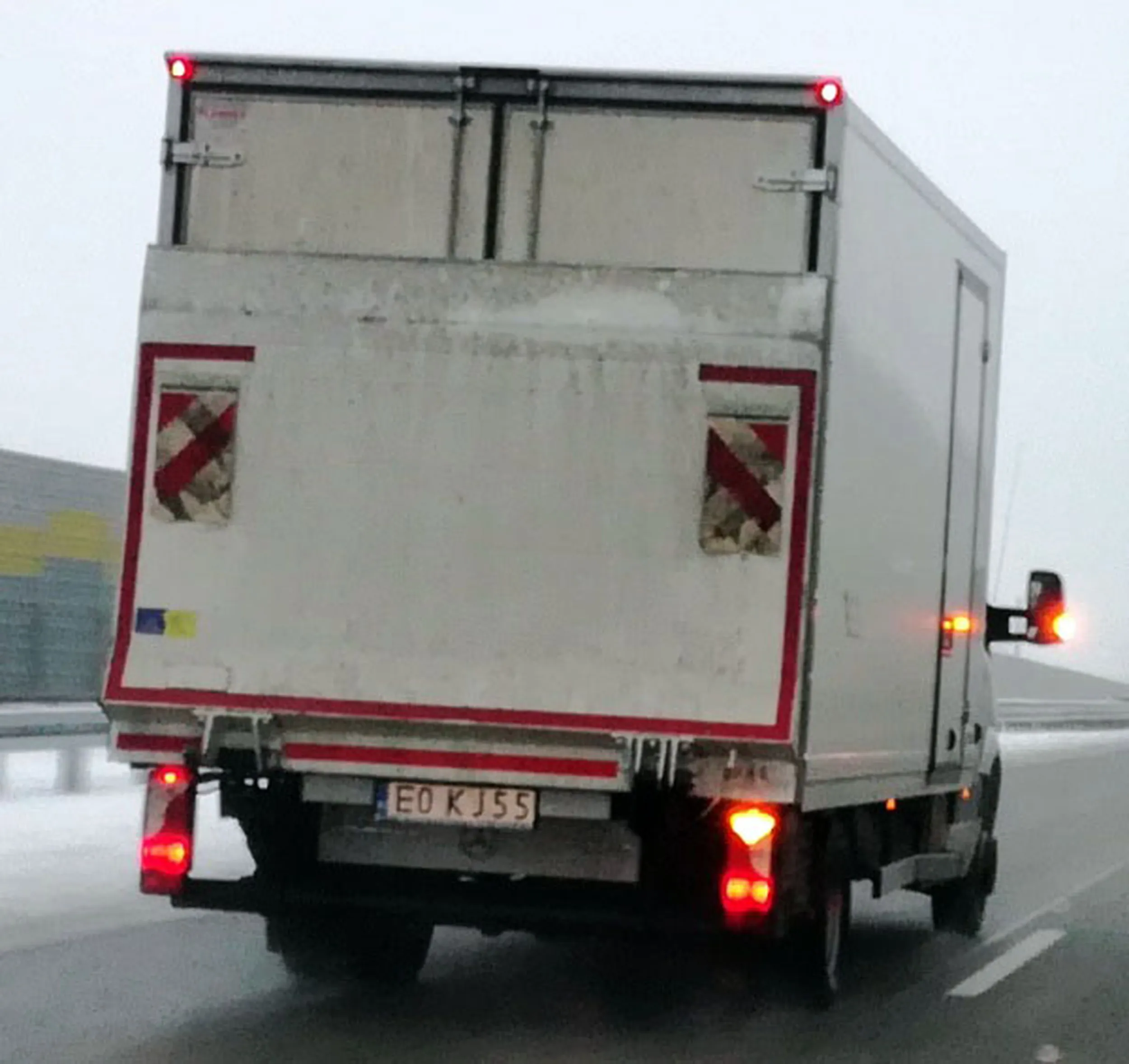 Fajny numer, blacha E0 KJ55