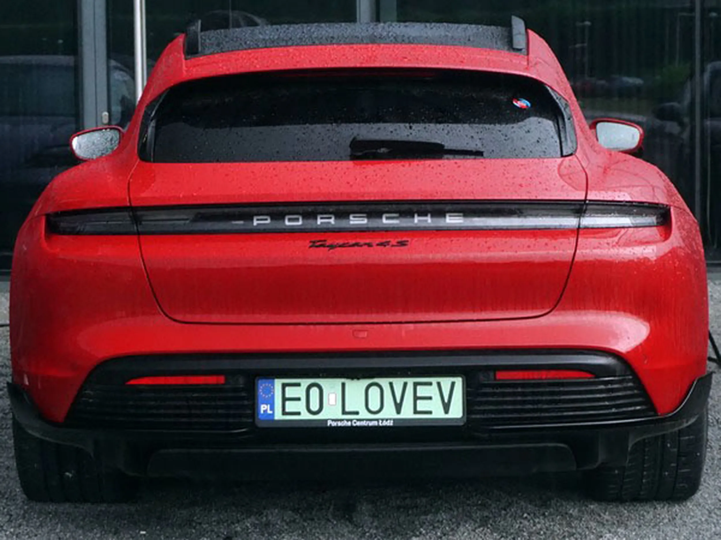 Fajny numer, blacha E0 LOVEV