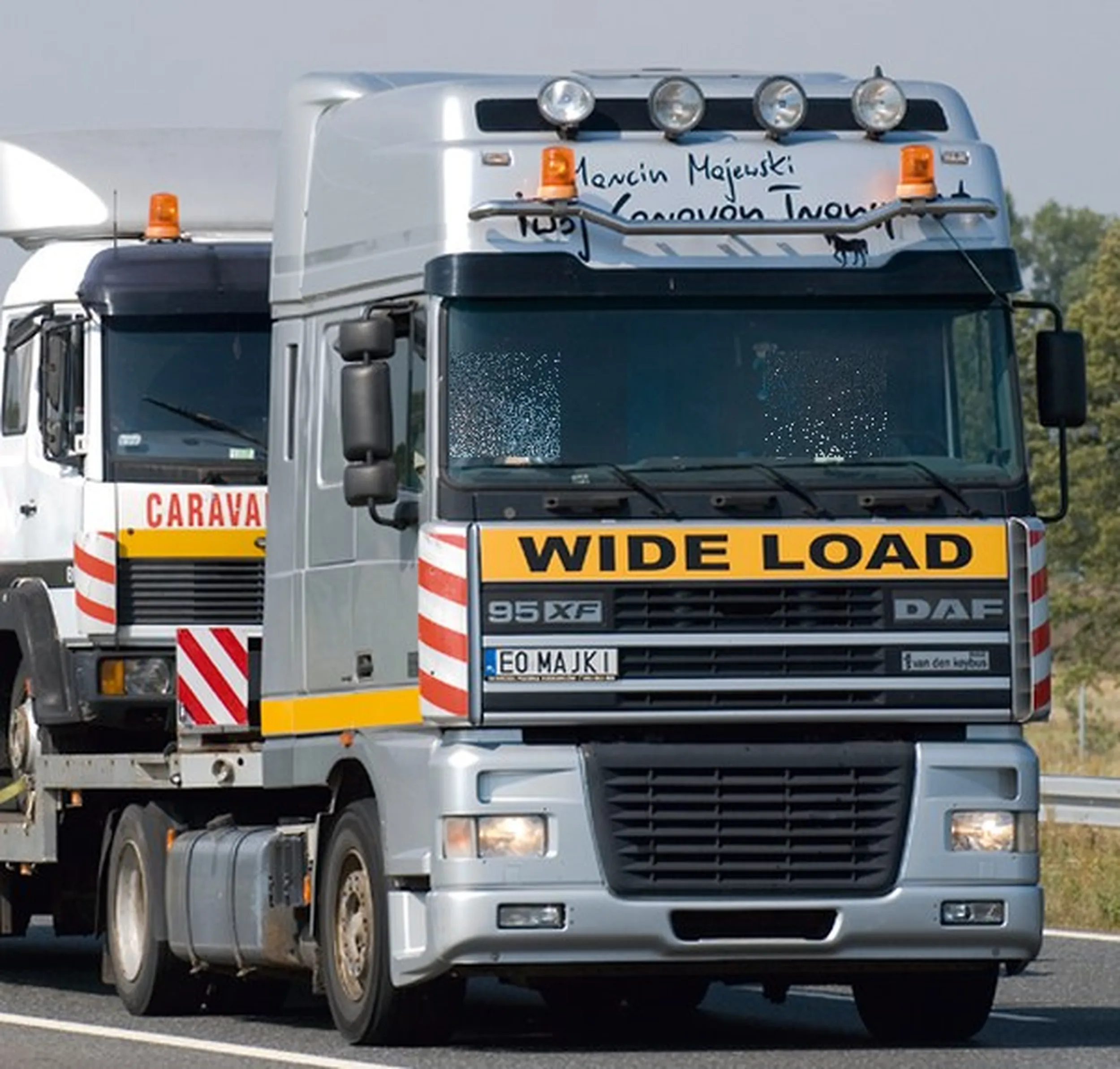 Fajny numer, blacha E0 MAJKI