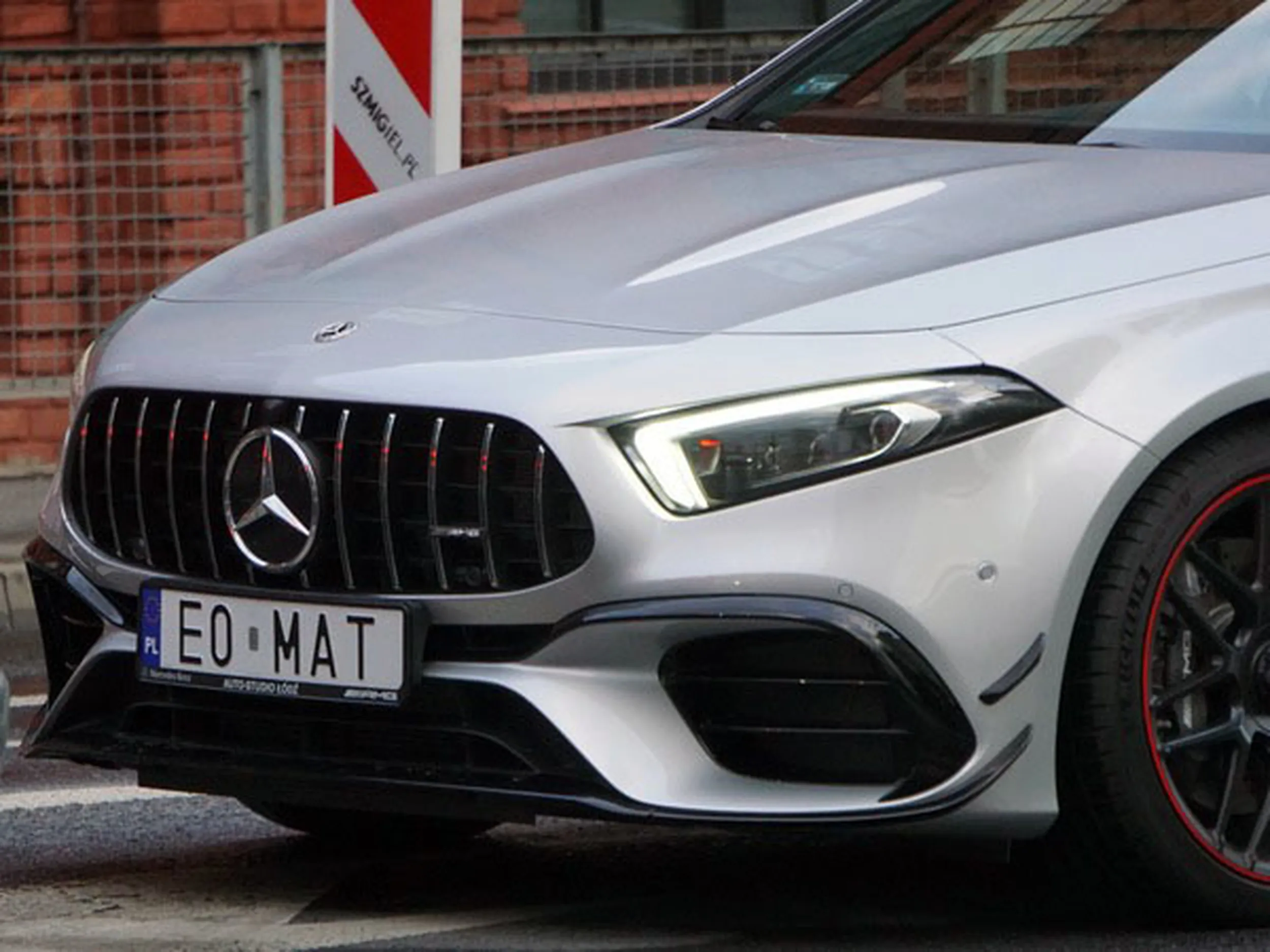 Fajny numer, blacha E0 MAT