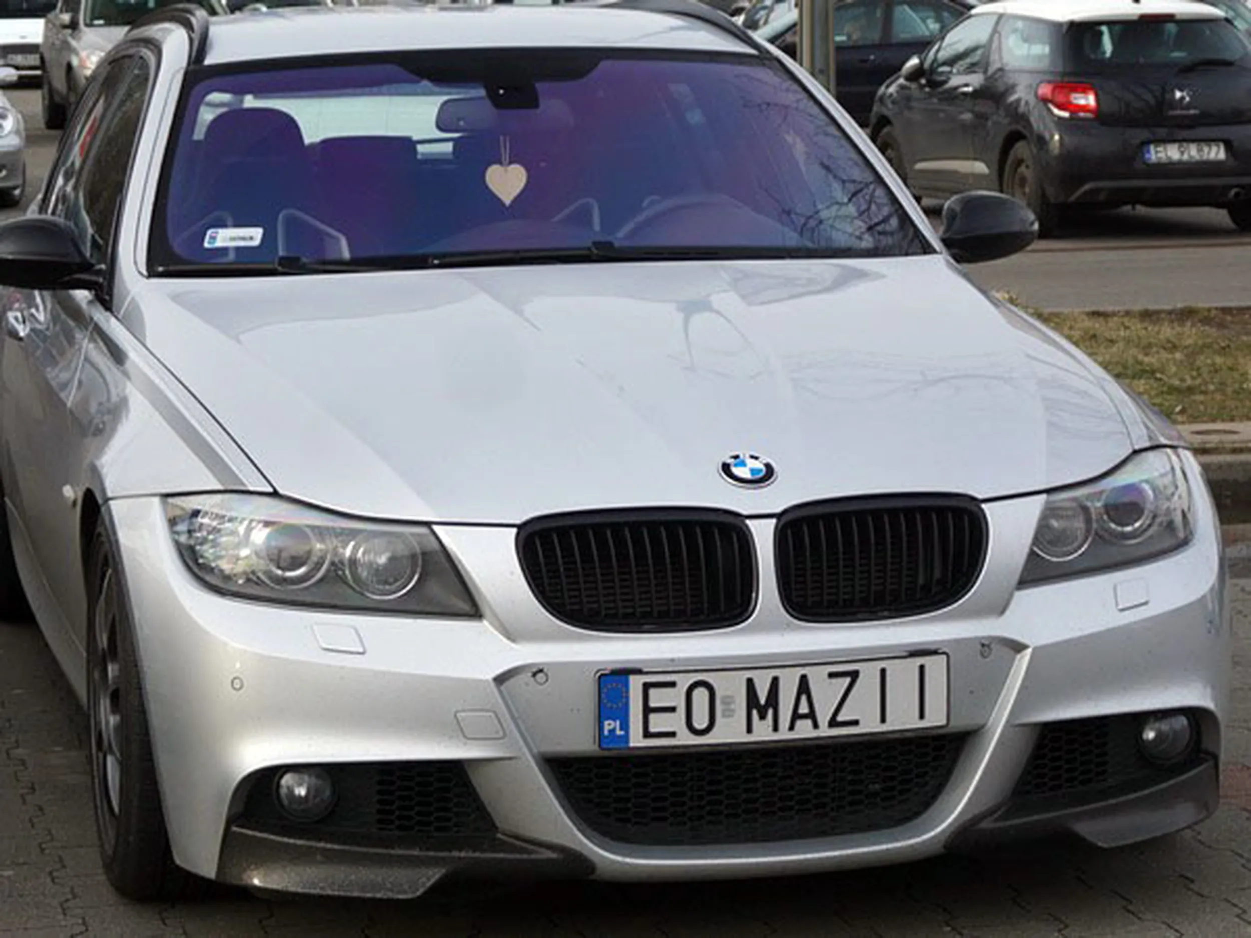 Fajny numer, blacha E0 MAZII