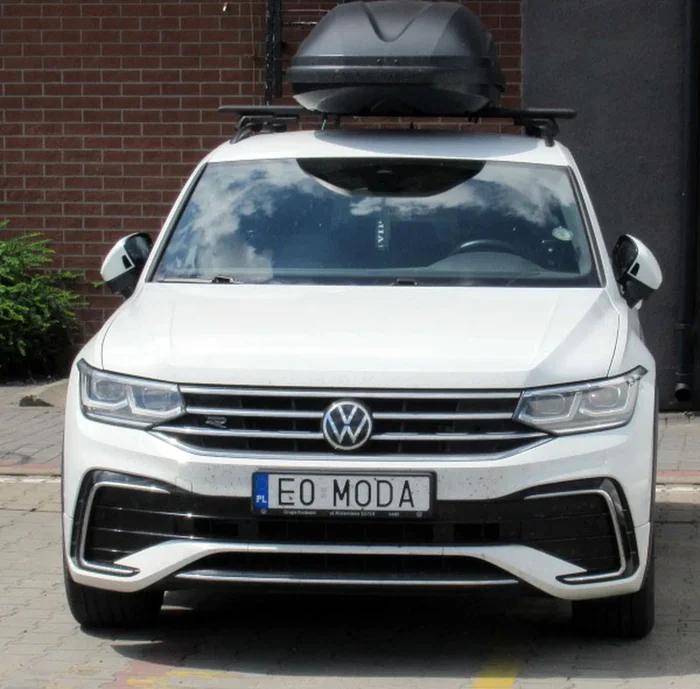 Fajny numer, blacha E0 MODA