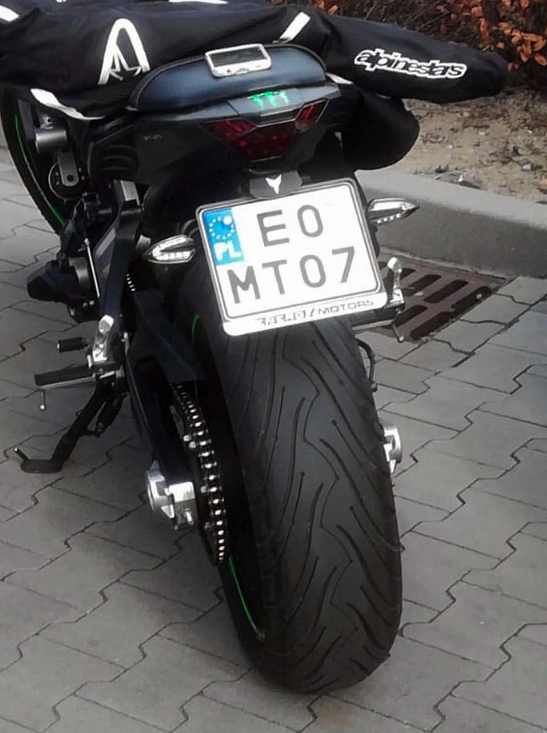 Fajny numer, blacha E0 MT07