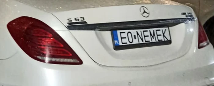 Fajny numer, blacha E0 NEMEK