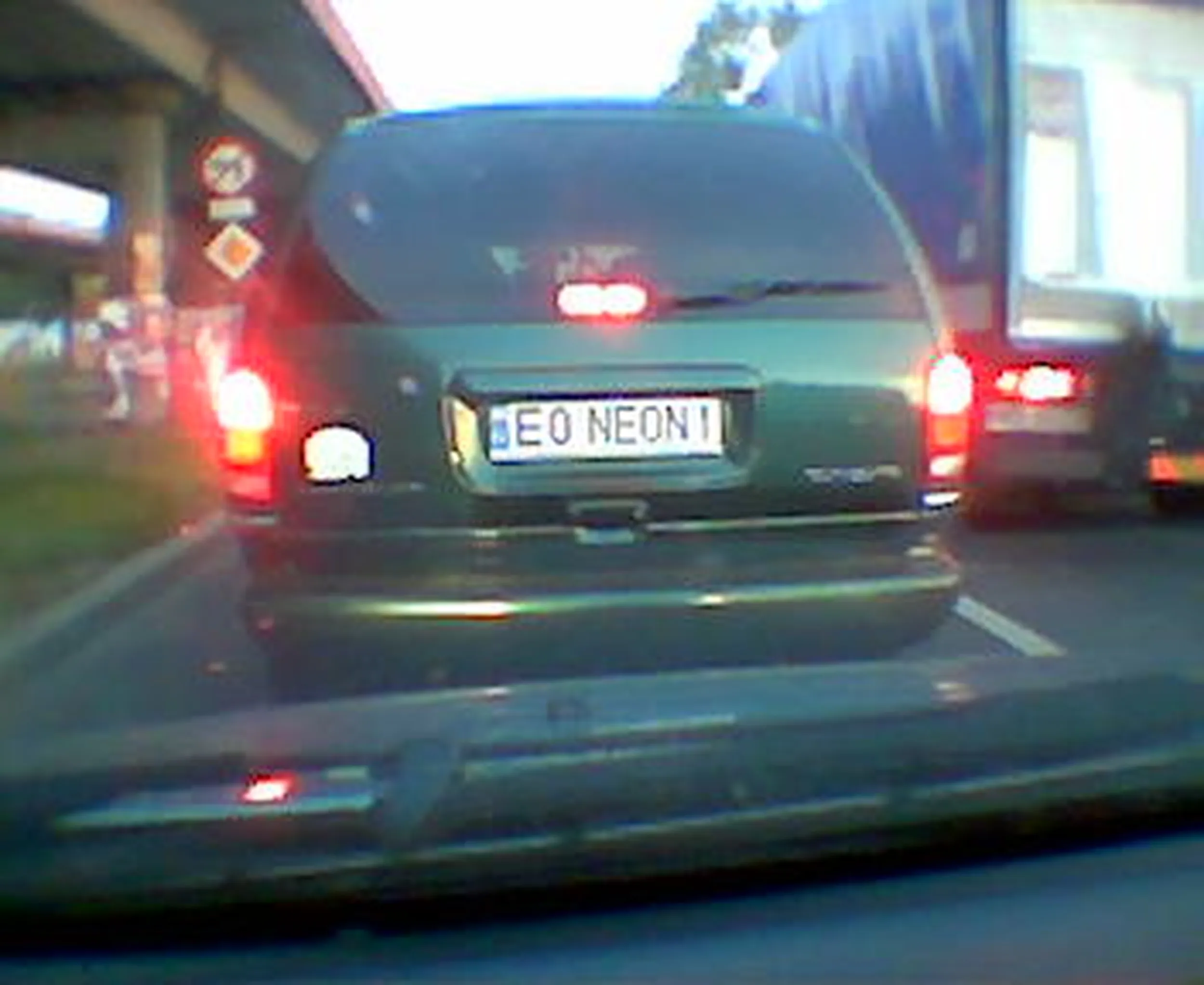 Fajny numer, blacha E0 NEON1