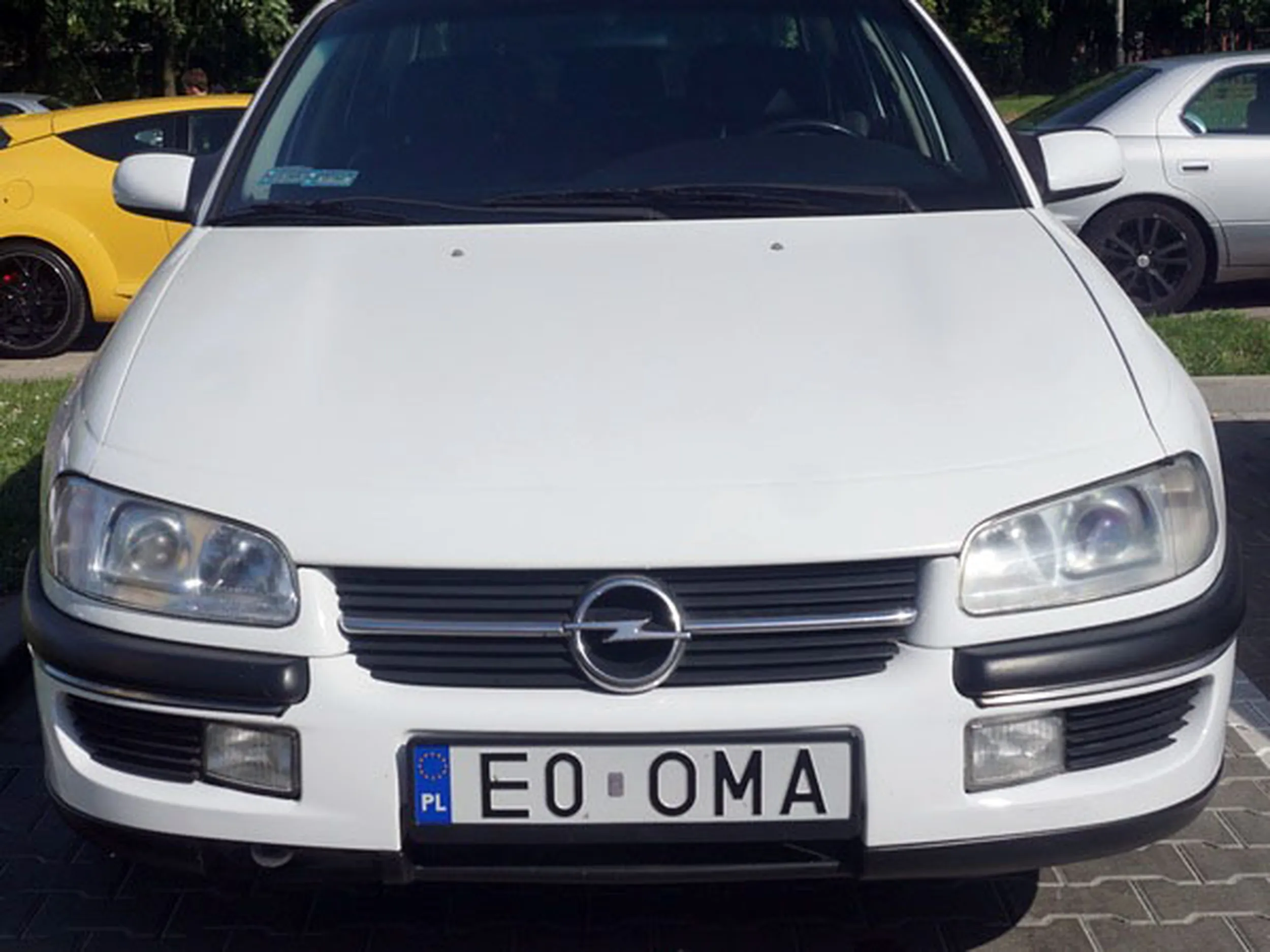 Fajny numer, blacha E0 OMA