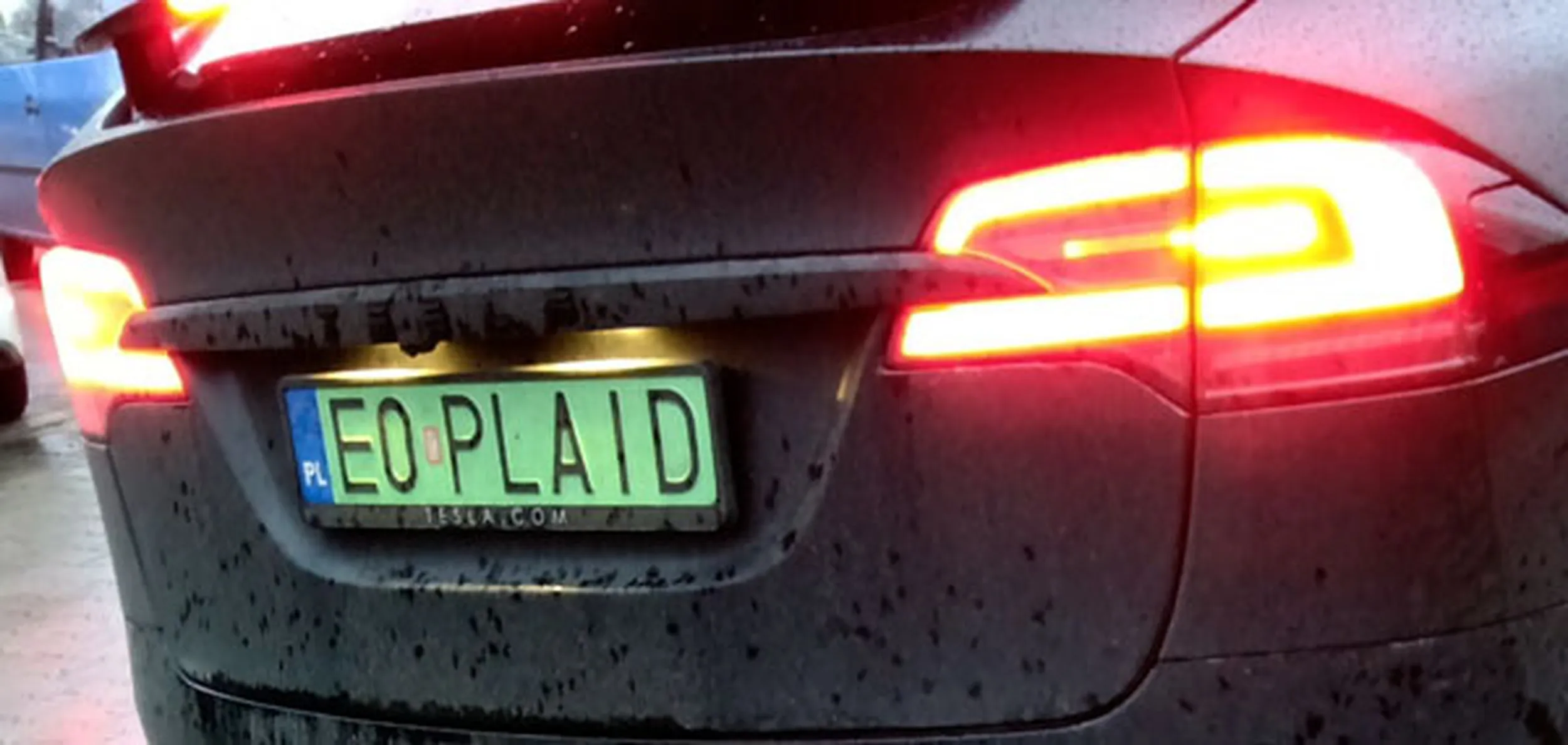 Fajny numer, blacha E0 PLAID