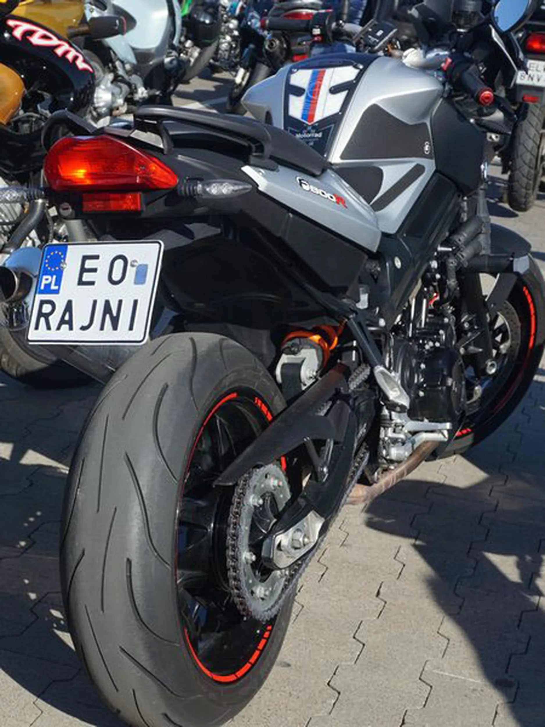 Fajny numer, blacha E0 RAJNI