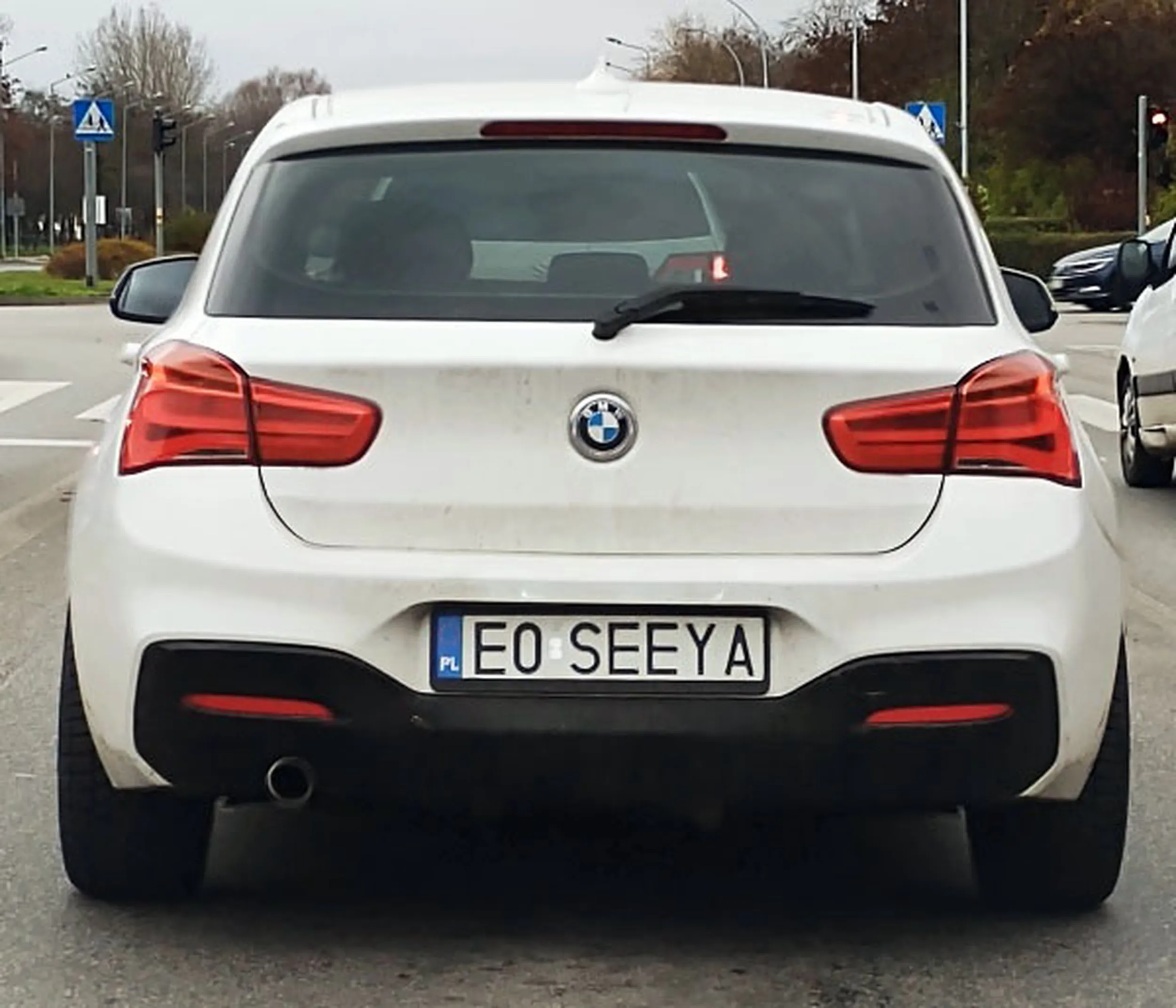 Fajny numer, blacha E0 SEEYA