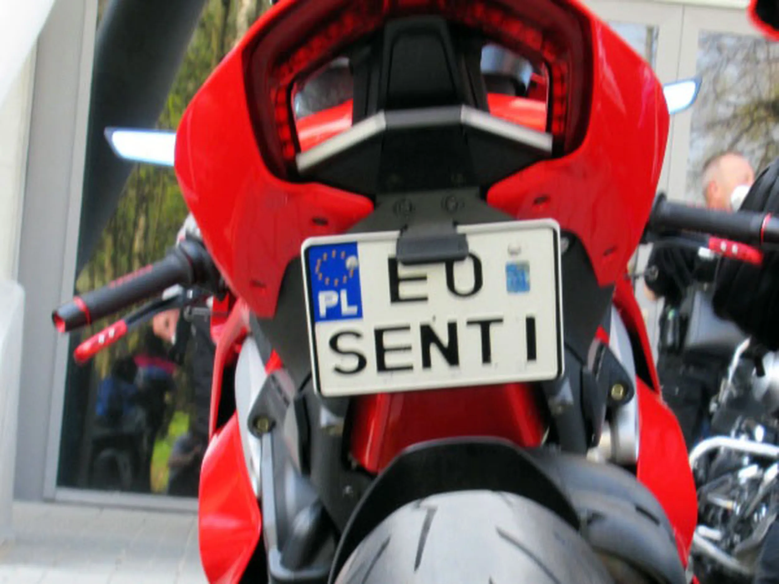 Fajny numer, blacha E0 SENTI