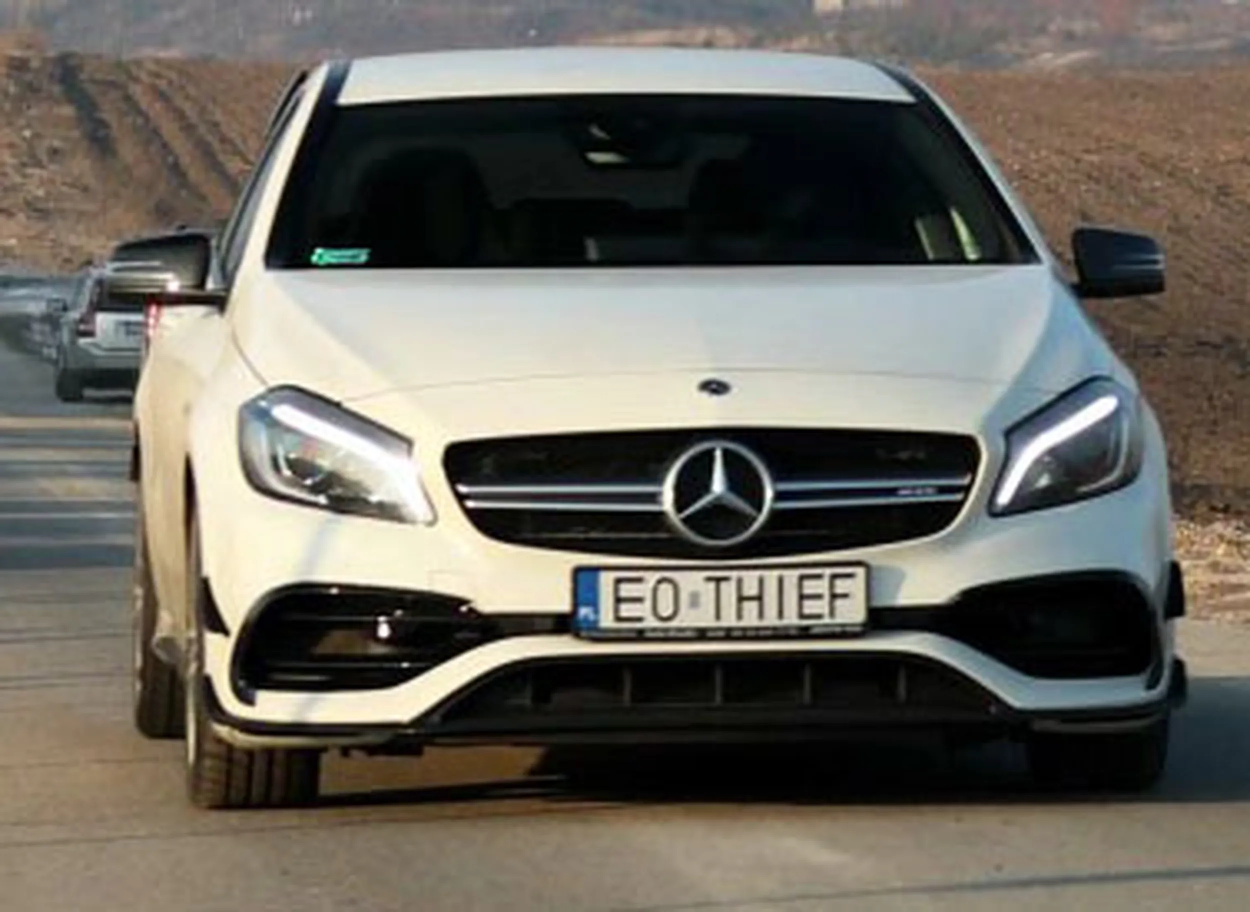 Fajny numer, blacha E0 THIEF