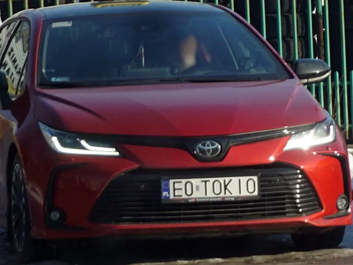 Fajny numer, blacha E0 TOKIO