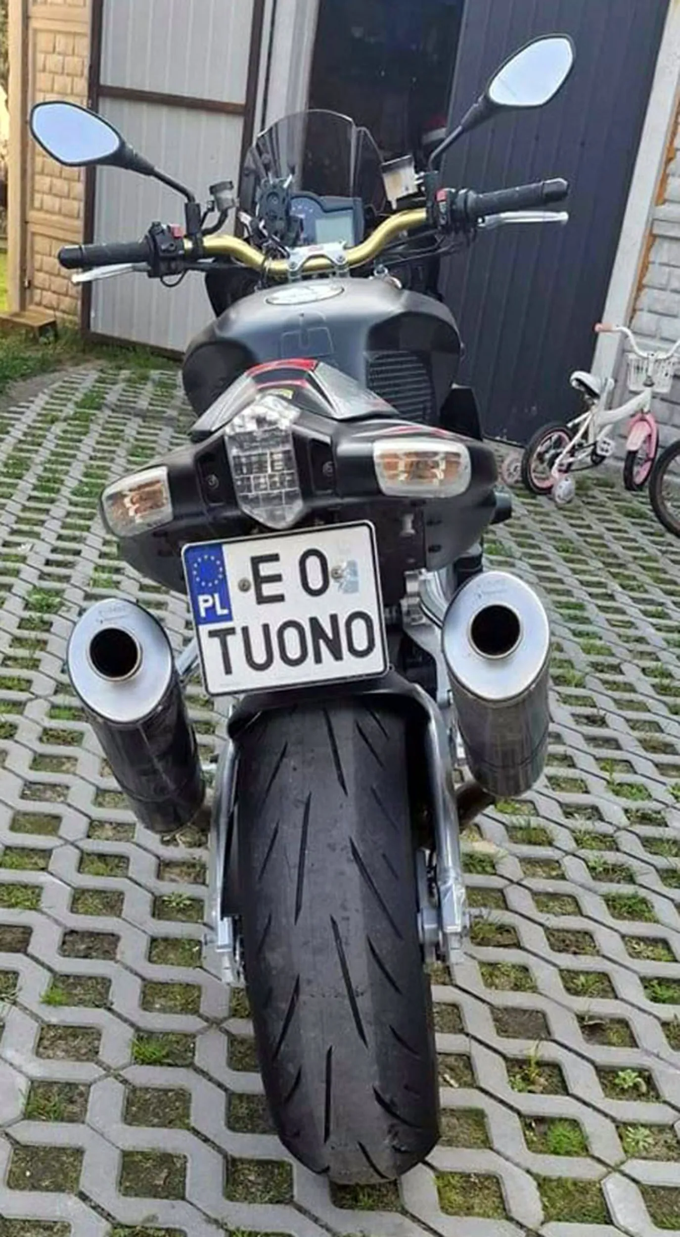 Fajny numer, blacha E0 TUONO