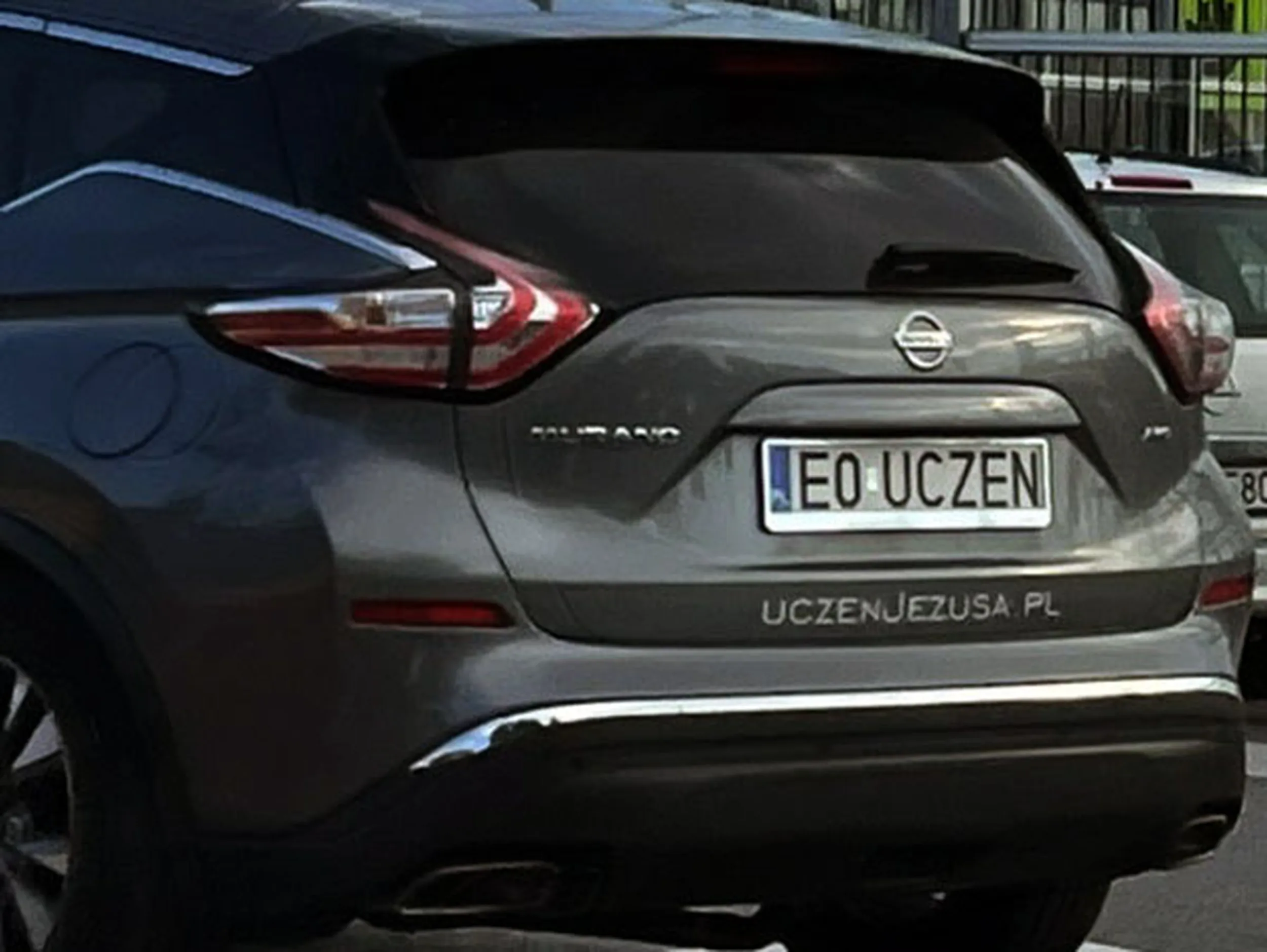 Fajny numer, blacha E0 UCZEN