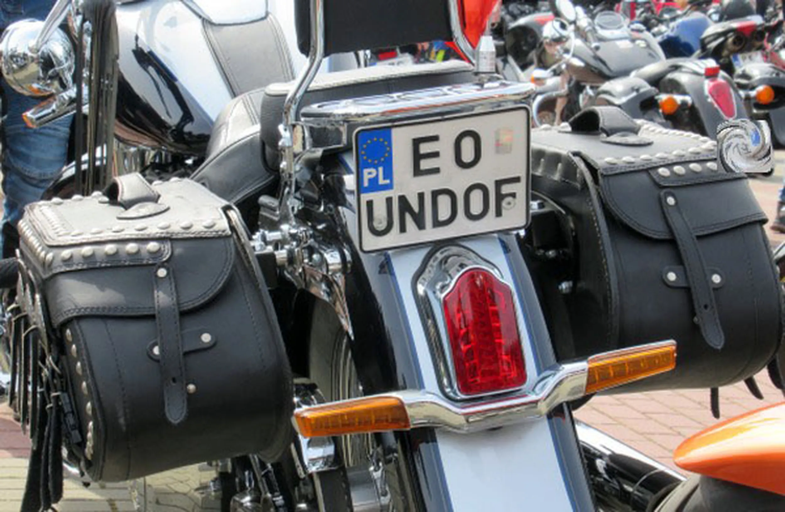 Fajny numer, blacha E0 UNDOF