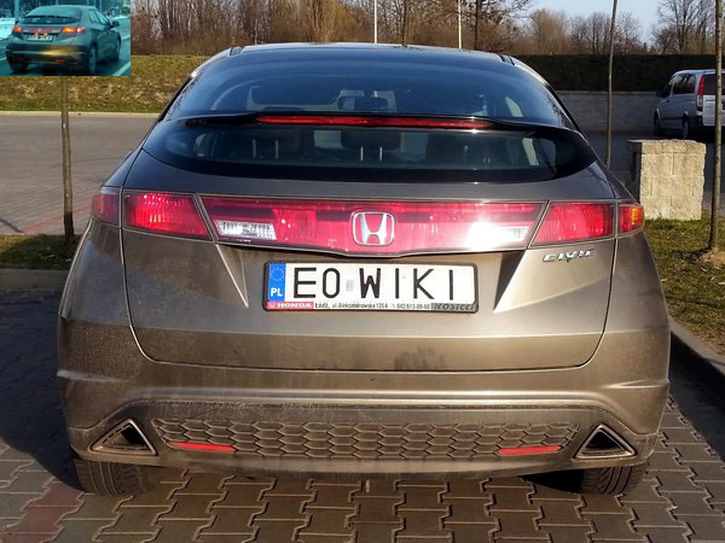 Fajny numer, blacha E0 WIKI