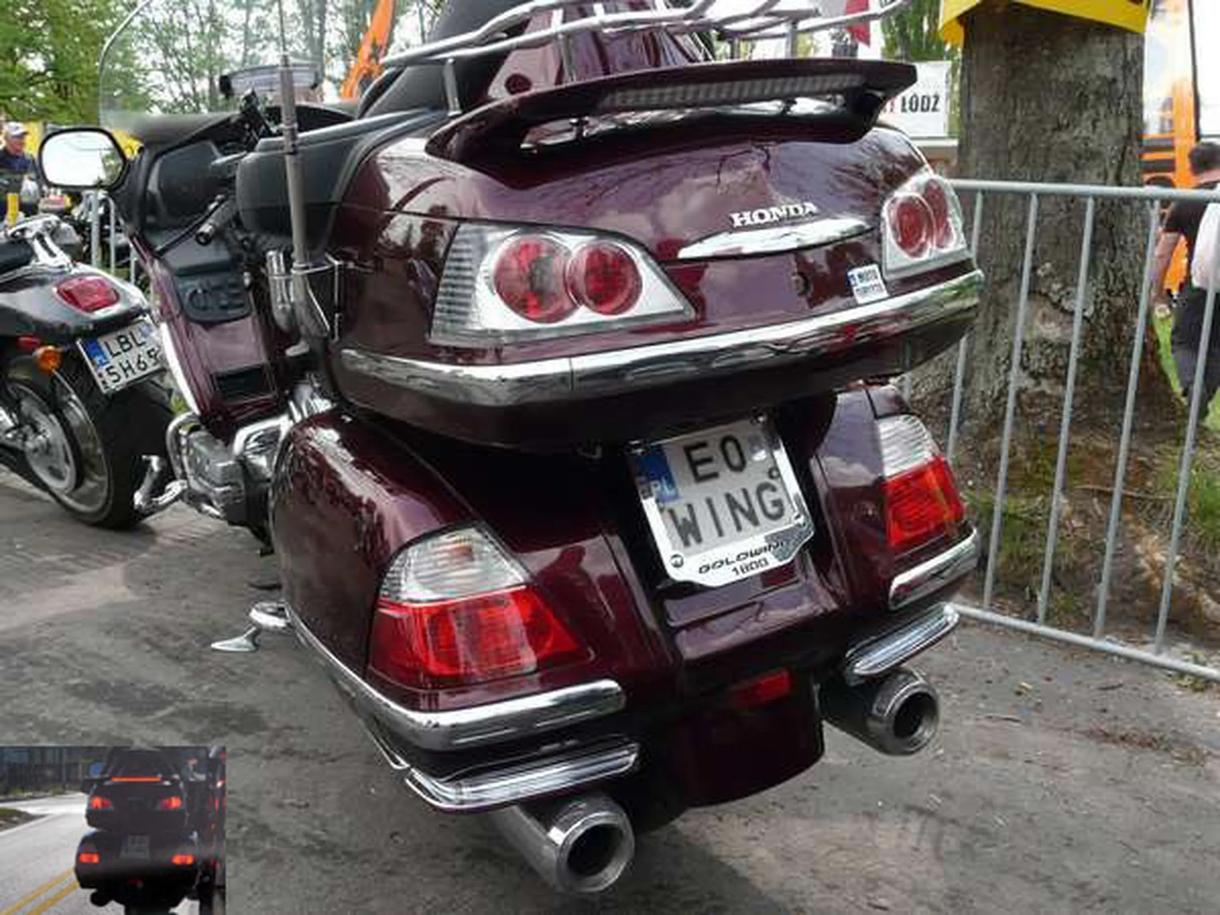 Fajny numer, blacha E0 WING