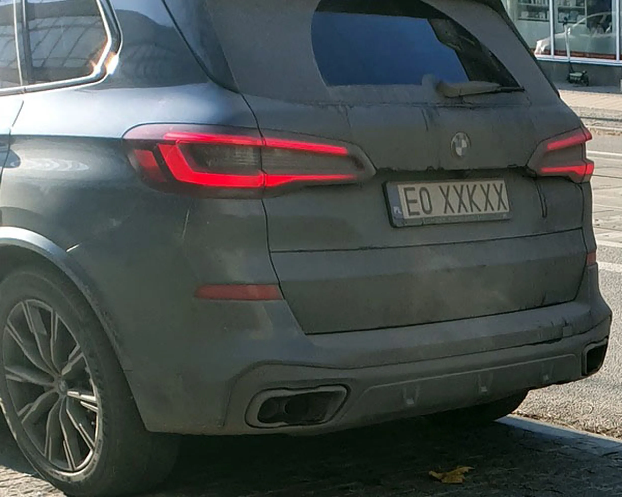 Fajny numer, blacha E0 XXKXX