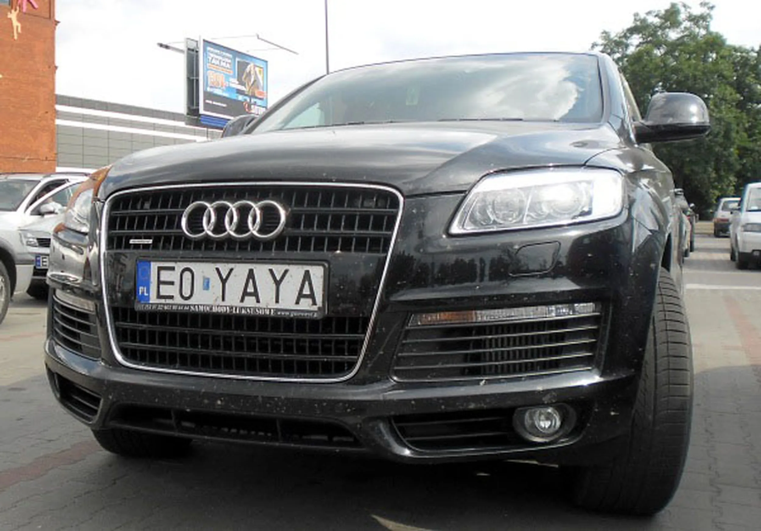 Fajny numer, blacha E0 YAYA