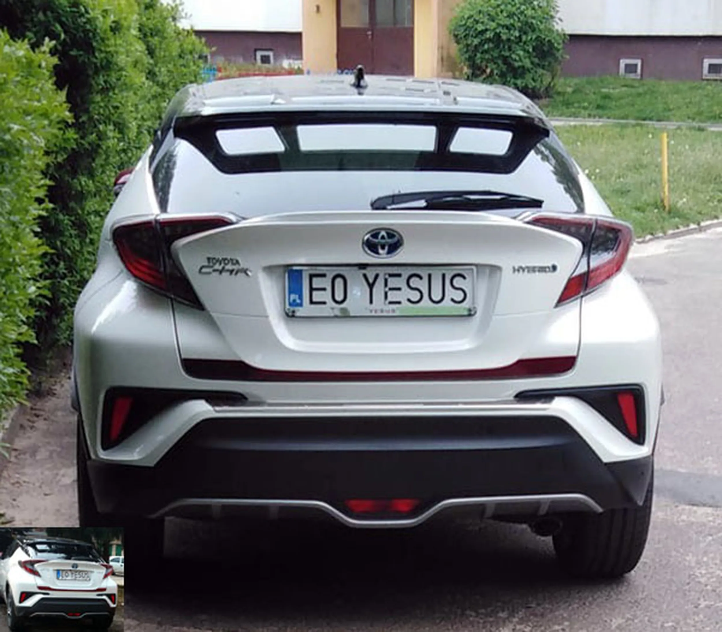 Fajny numer, blacha E0 YESUS