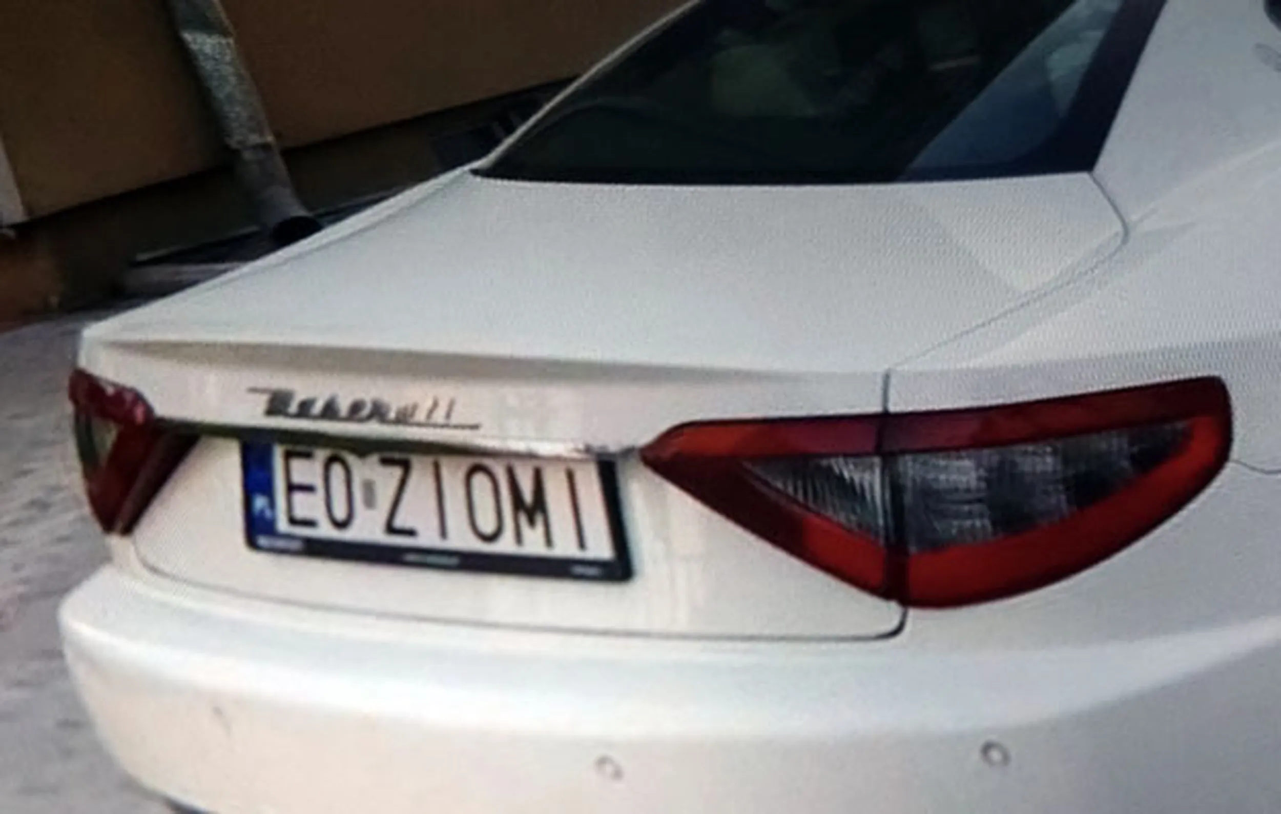 Fajny numer, blacha E0 ZIOMI