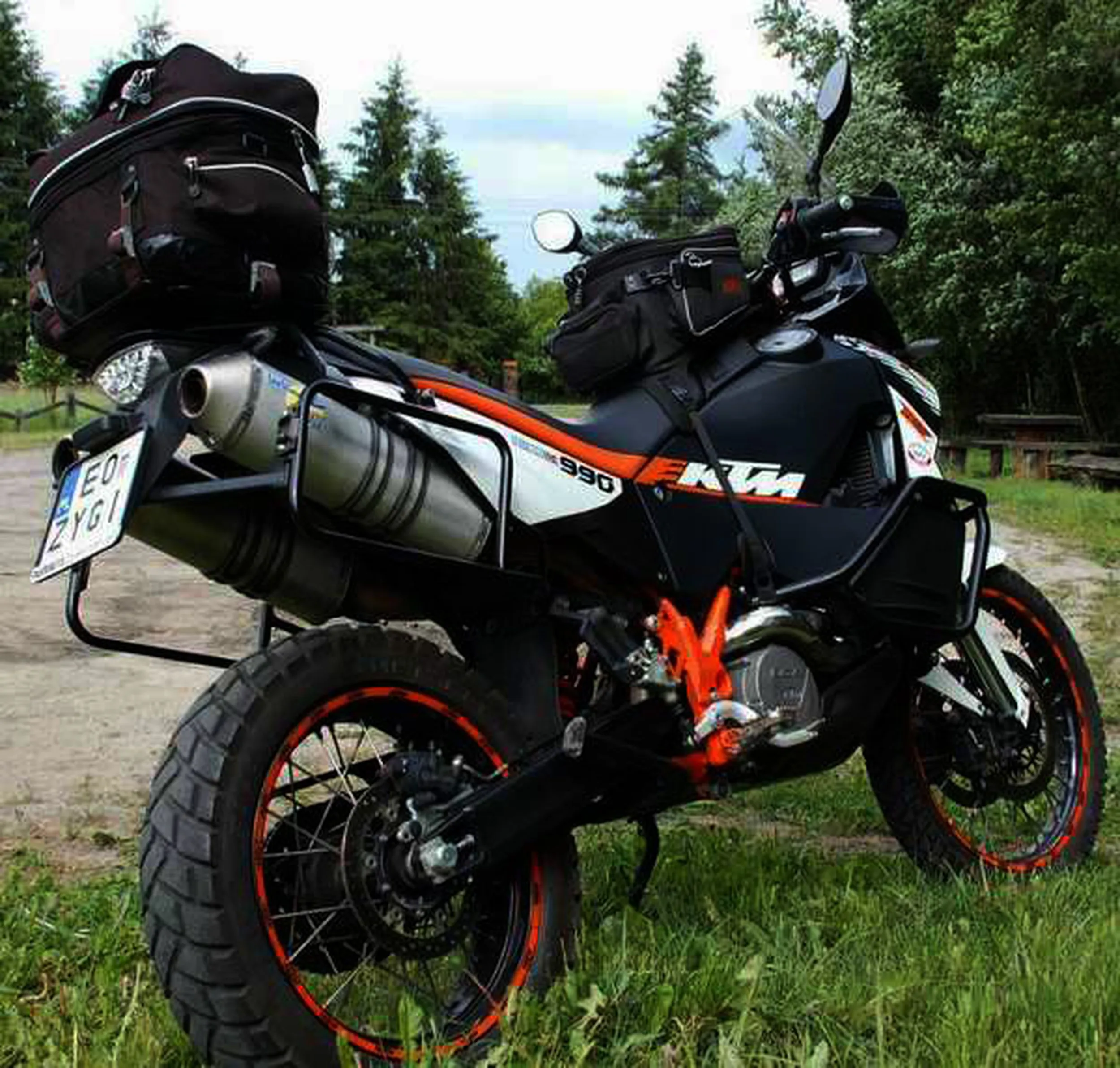 Fajny numer, blacha E0 ZYGI