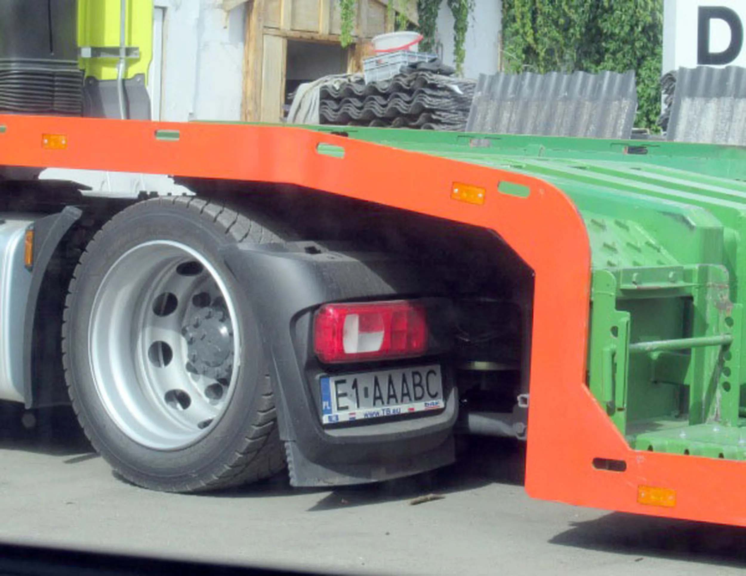 Fajny numer, blacha E1 AAABC