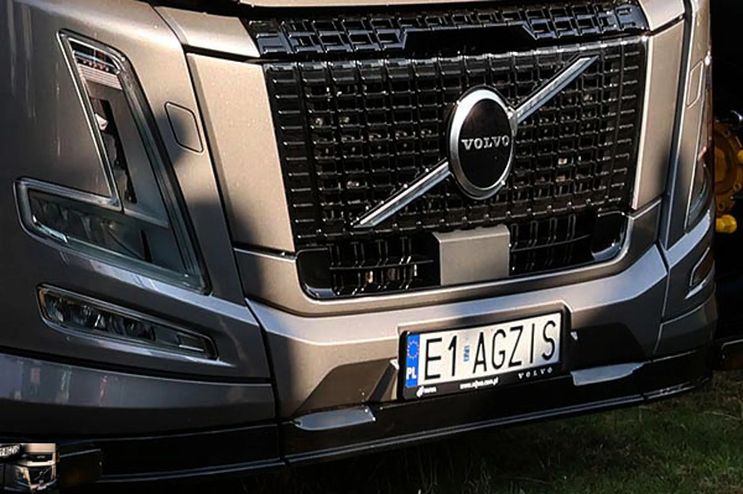 Fajny numer, blacha E1 AGZIS