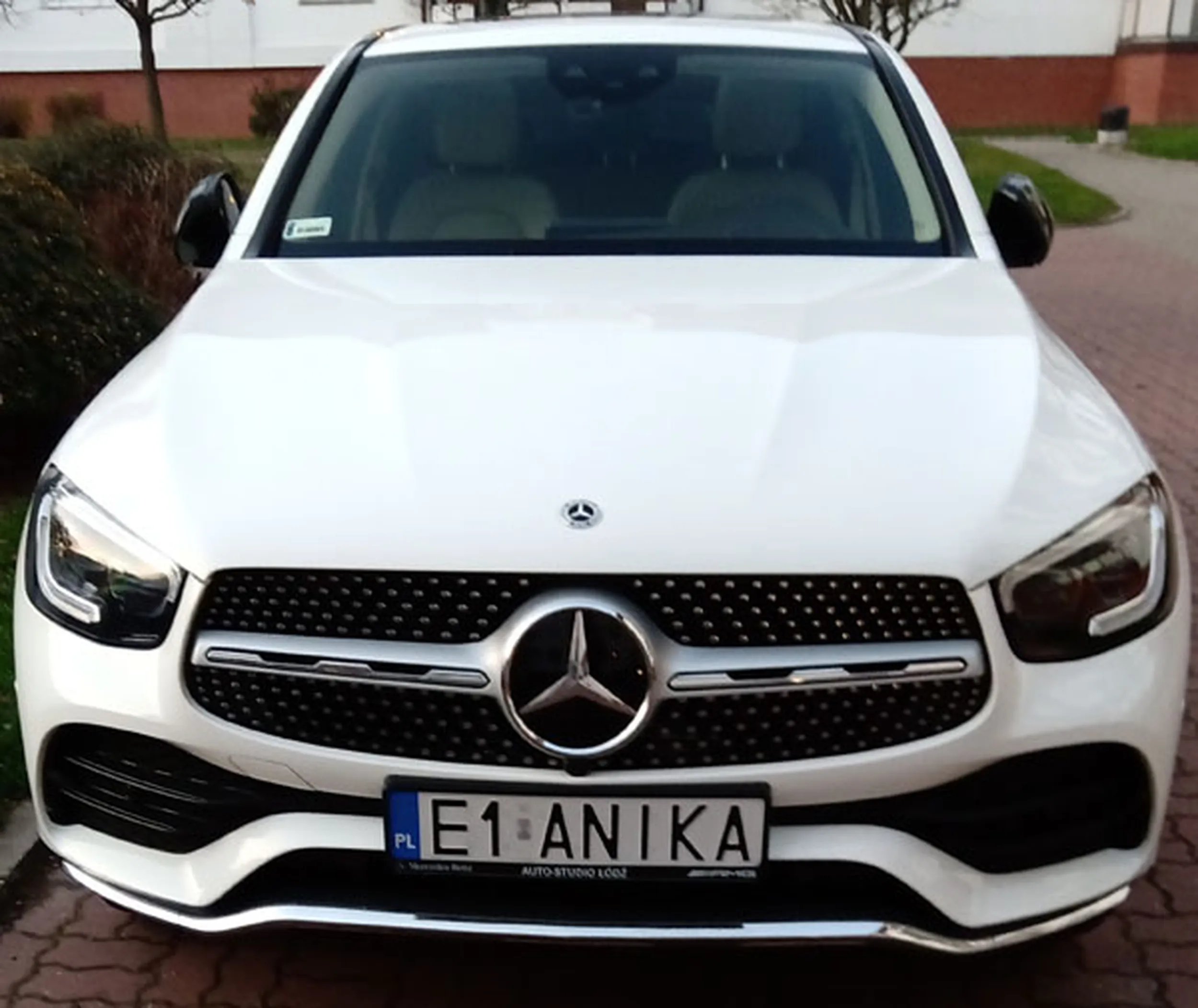 Fajny numer, blacha E1 ANIKA