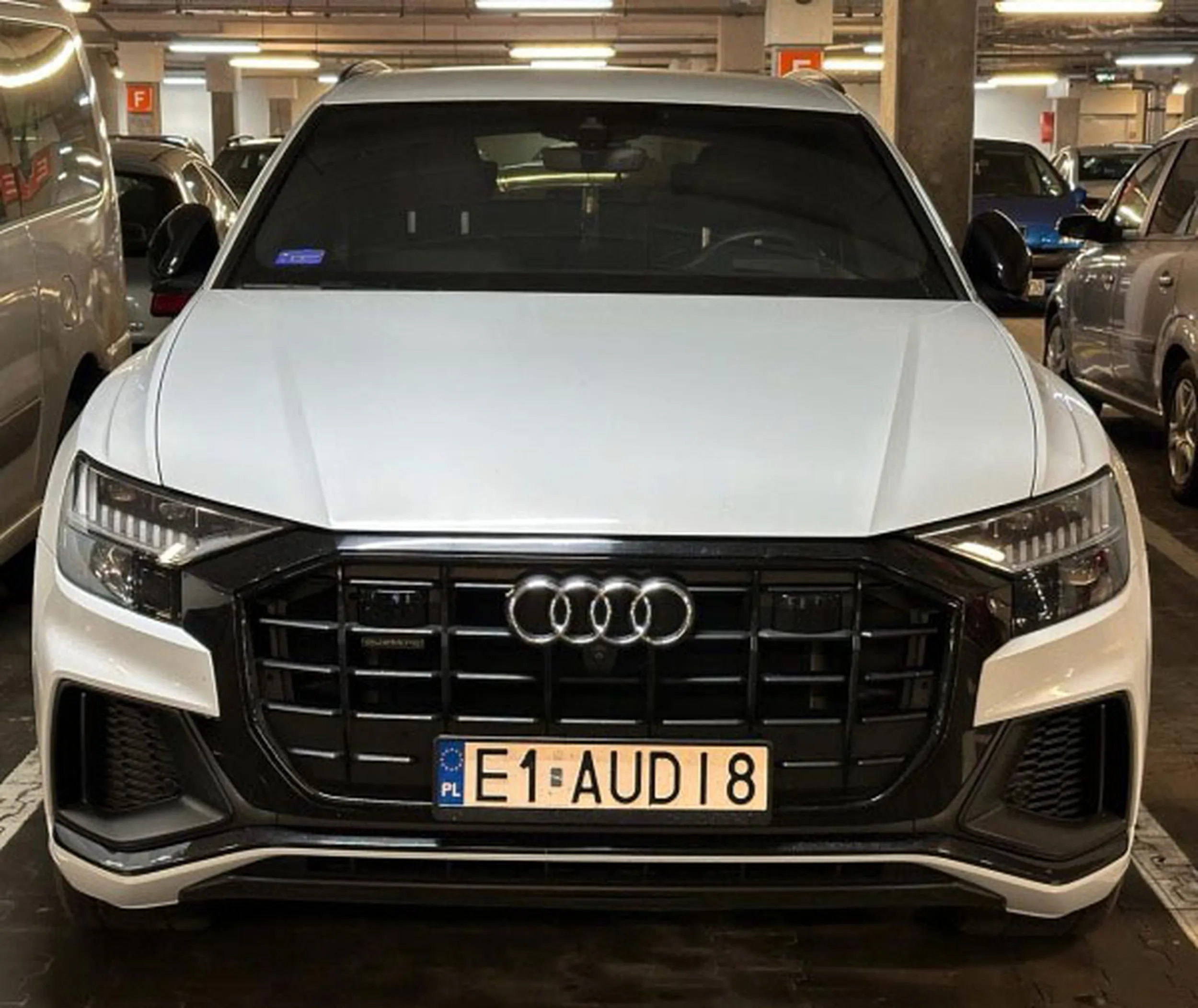 Fajny numer, blacha E1 AUDI8