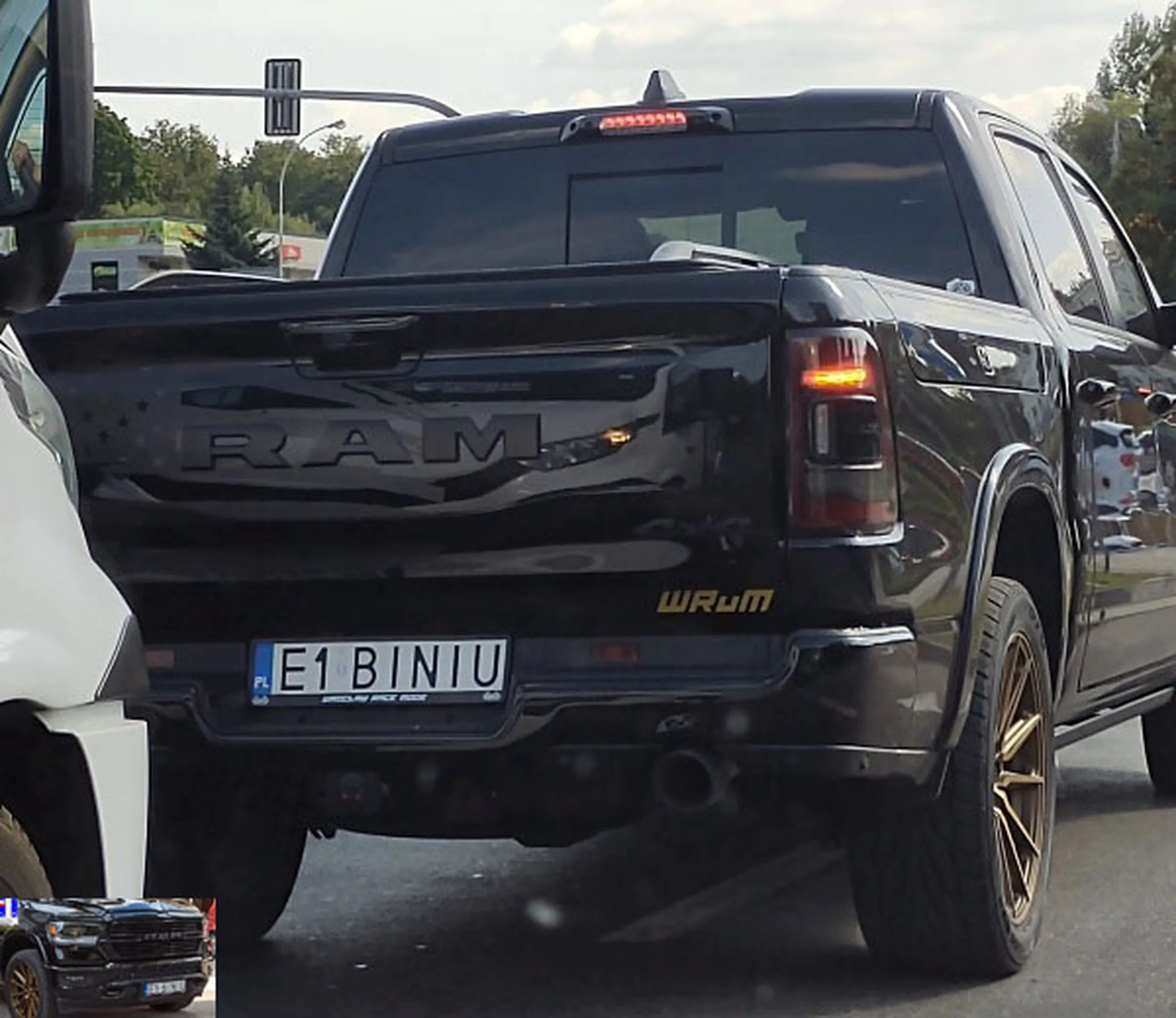 Fajny numer, blacha E1 BINIU