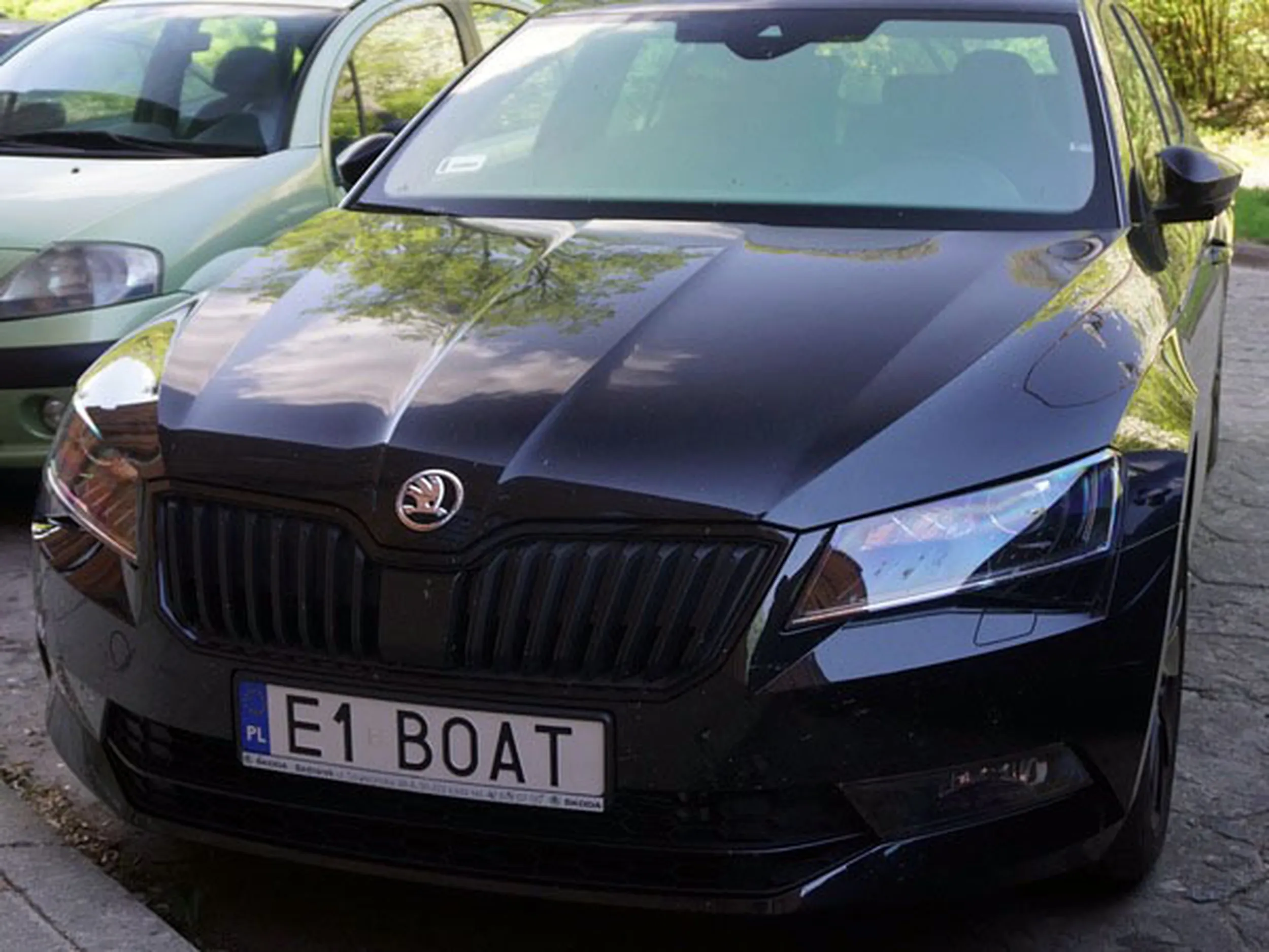 Fajny numer, blacha E1 BOAT