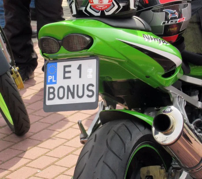 Fajny numer, blacha E1 BONUS