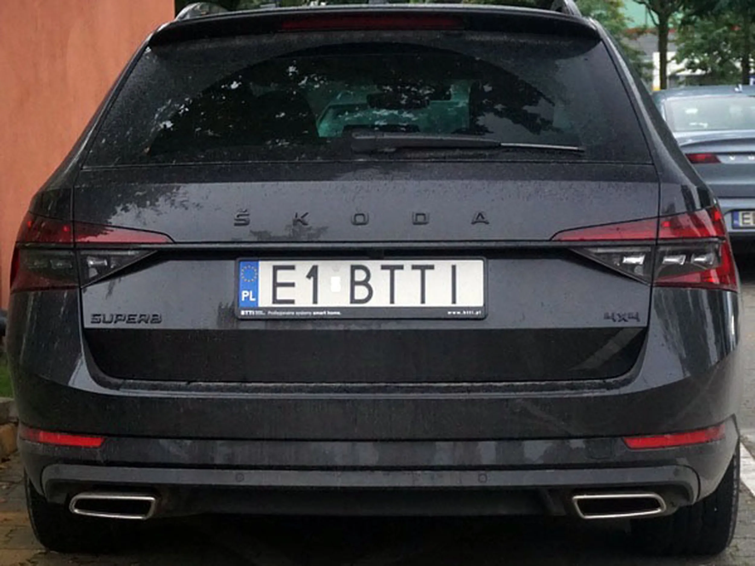 Fajny numer, blacha E1 BTTI