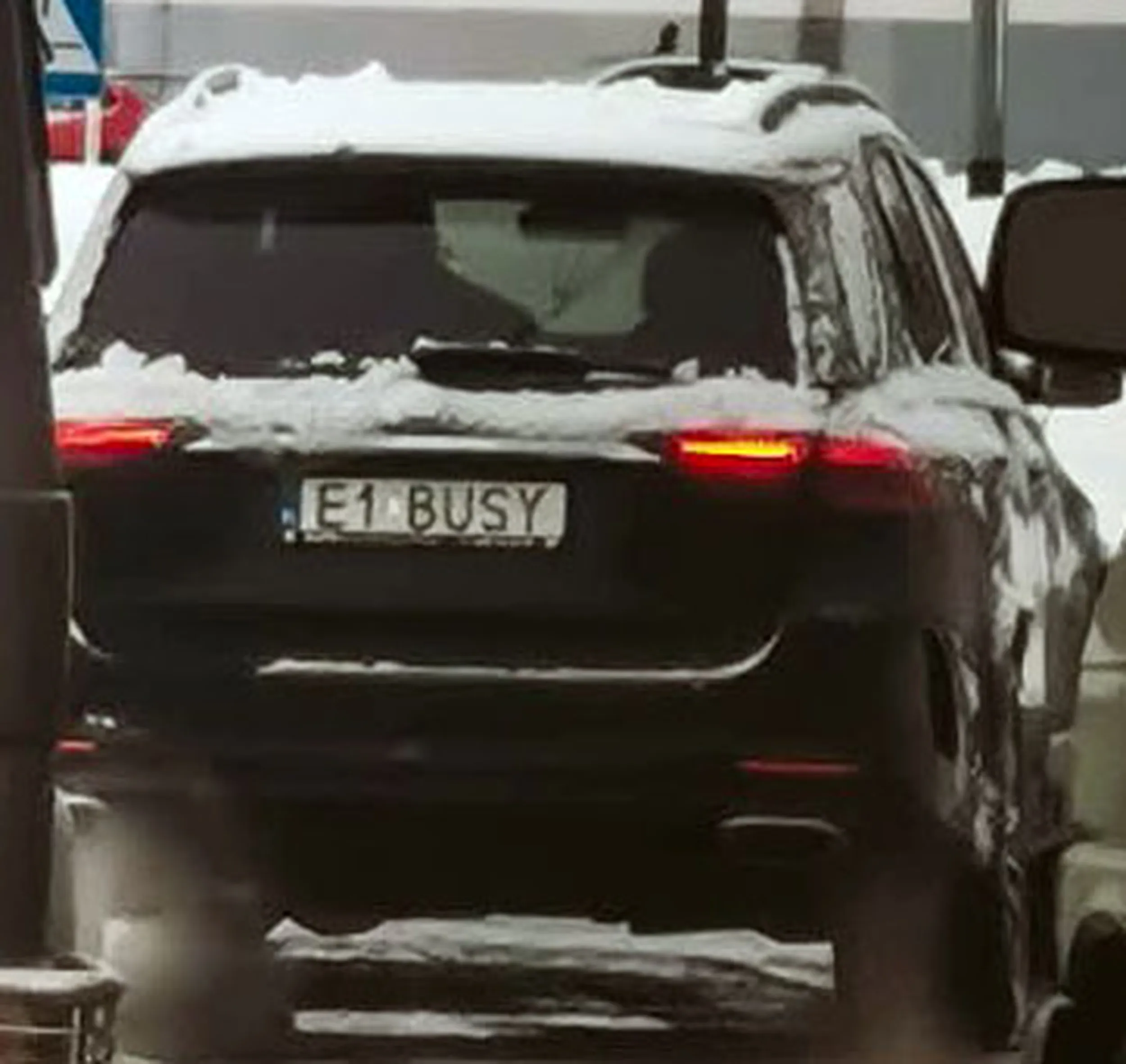 Fajny numer, blacha E1 BUSY