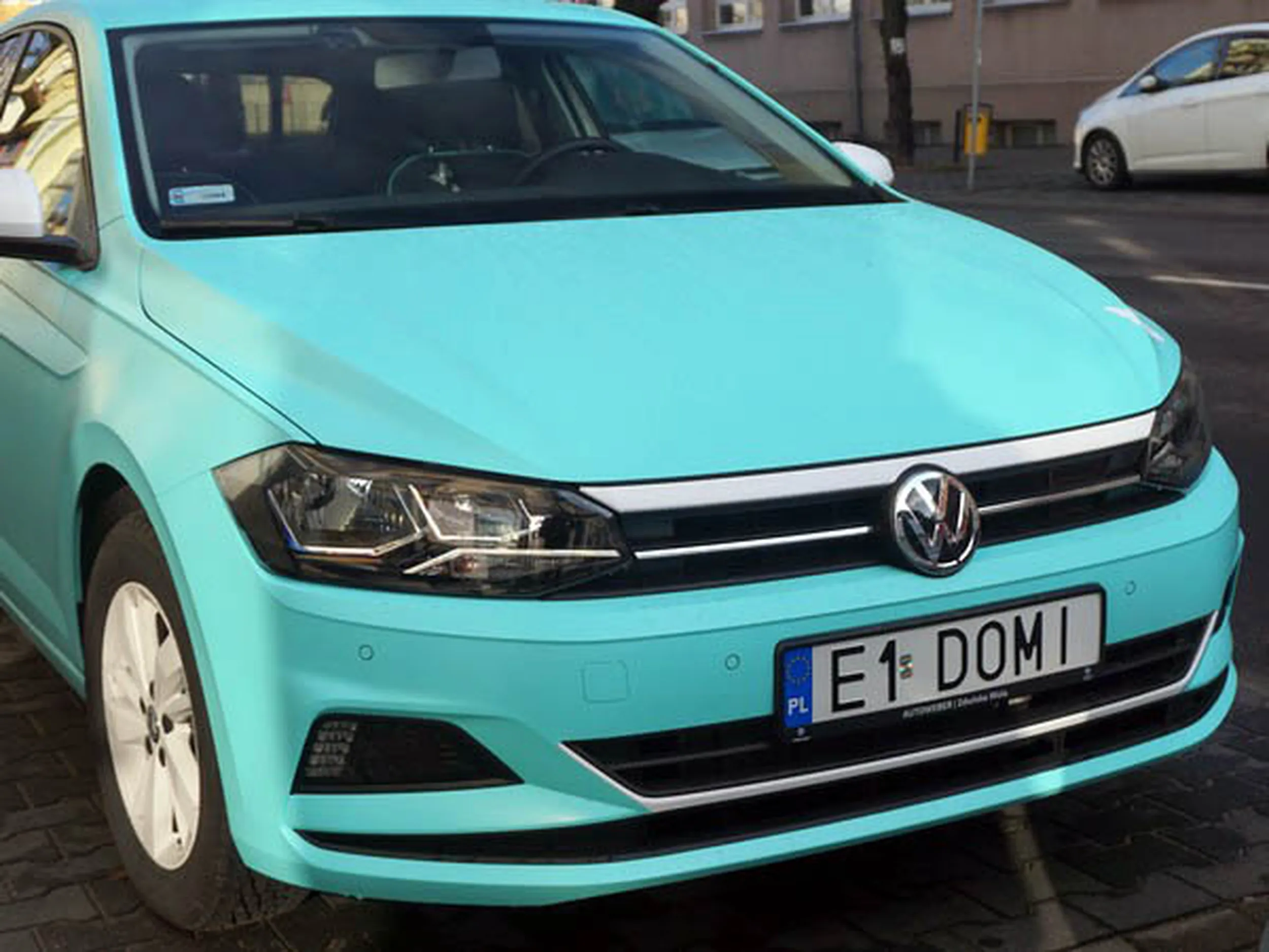 Fajny numer, blacha E1 DOMI