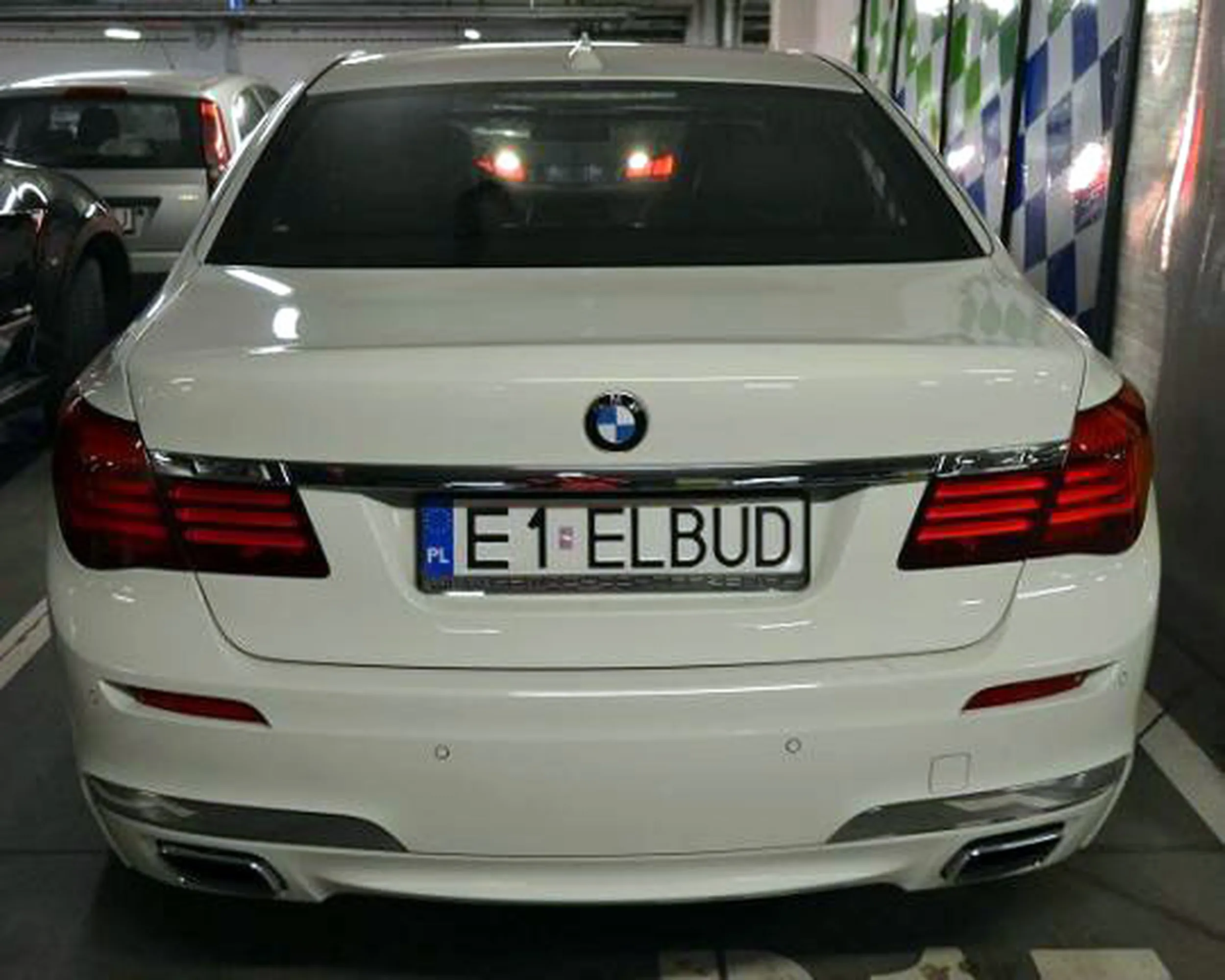 Fajny numer, blacha E1 ELBUD