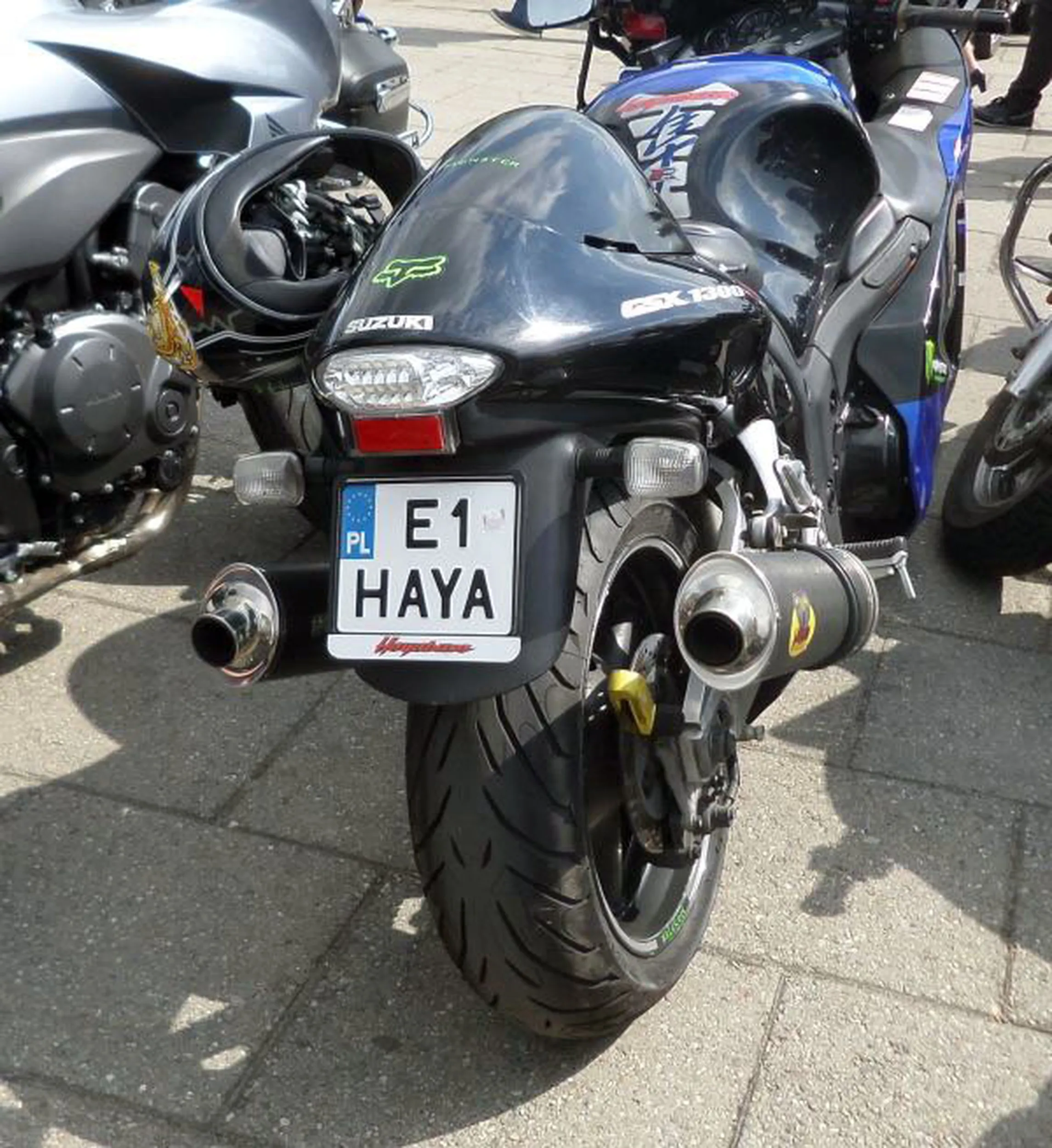 Fajny numer, blacha E1 HAYA